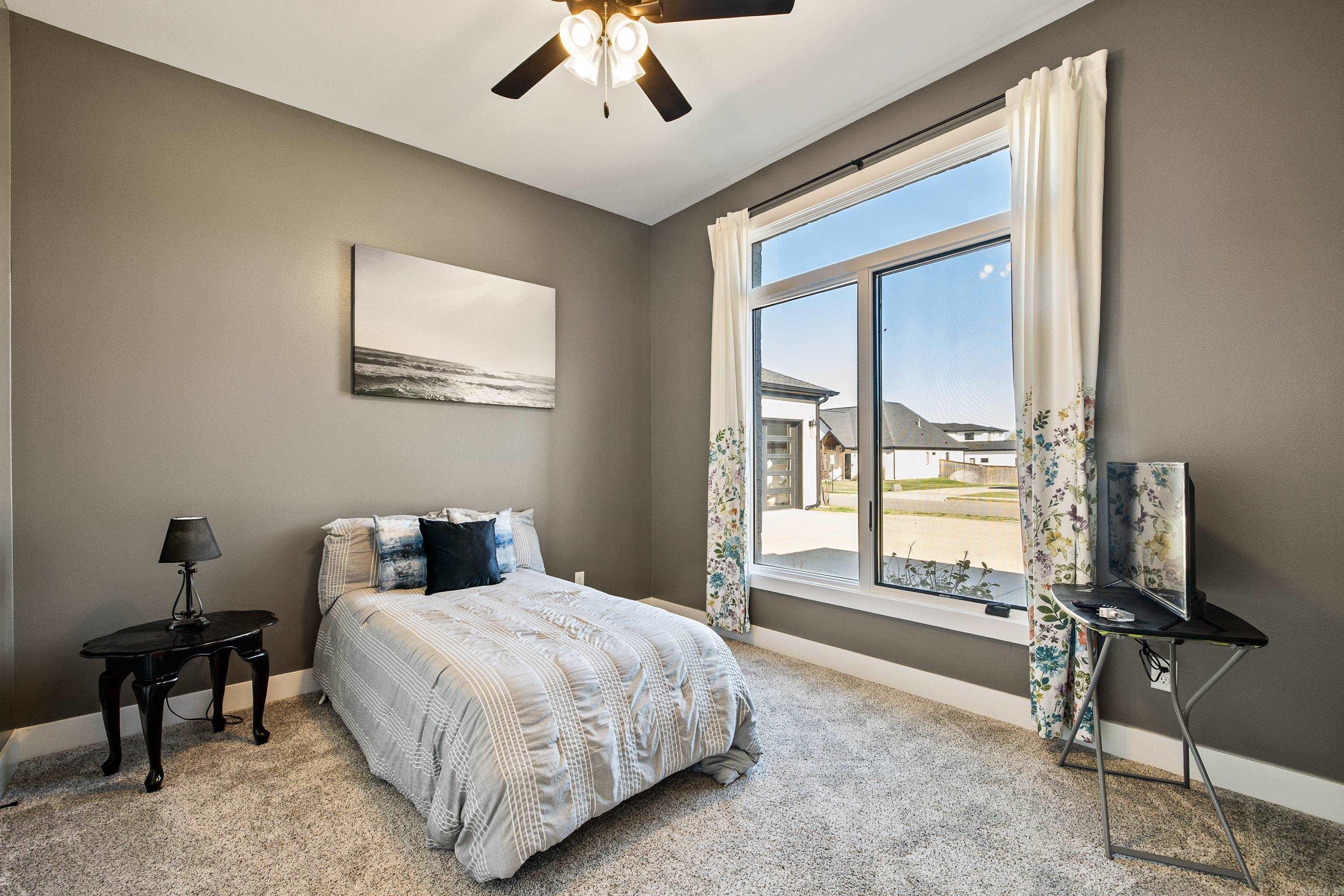 THE POINTE HURRICANE ESTATES - Residential