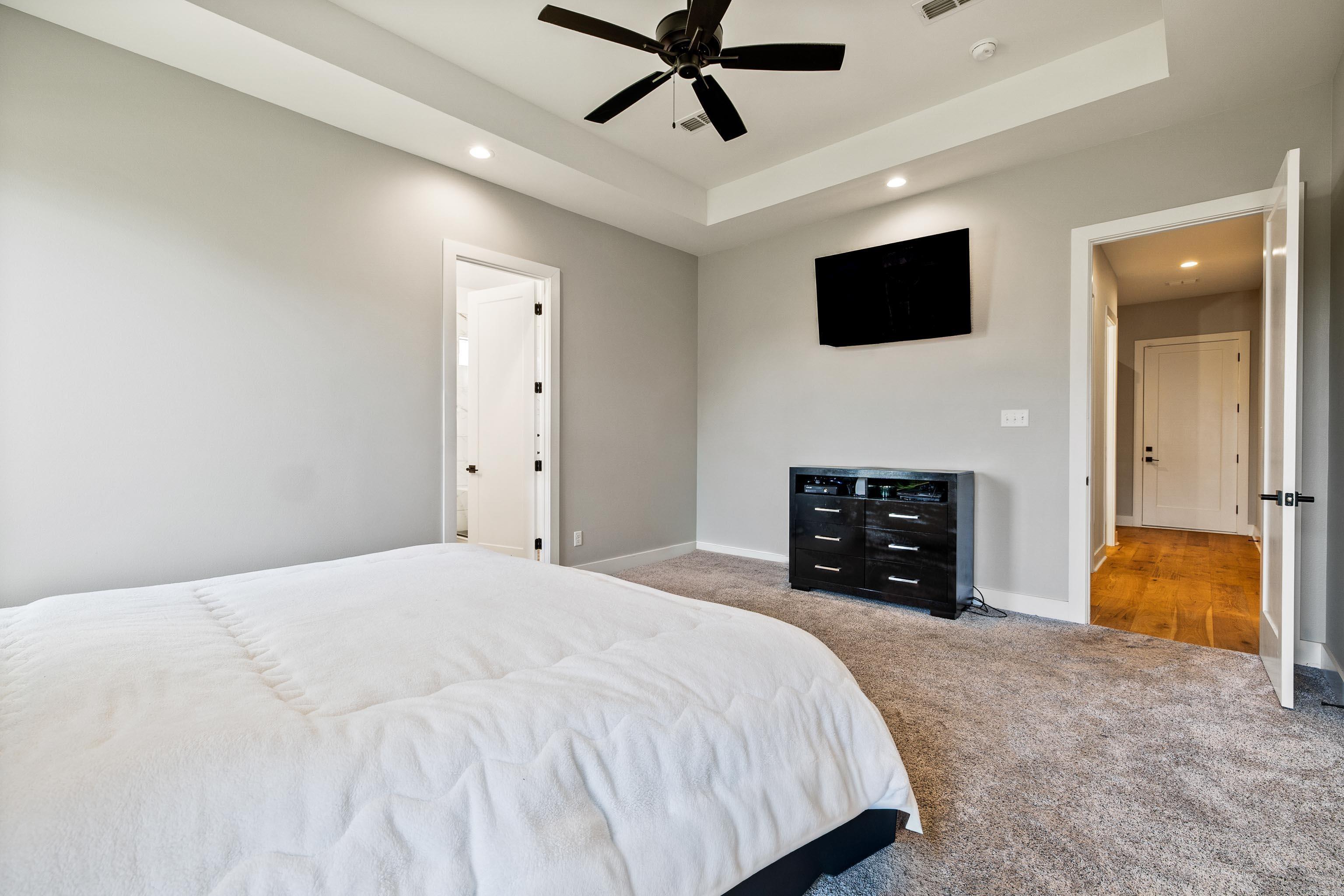 THE POINTE HURRICANE ESTATES - Residential