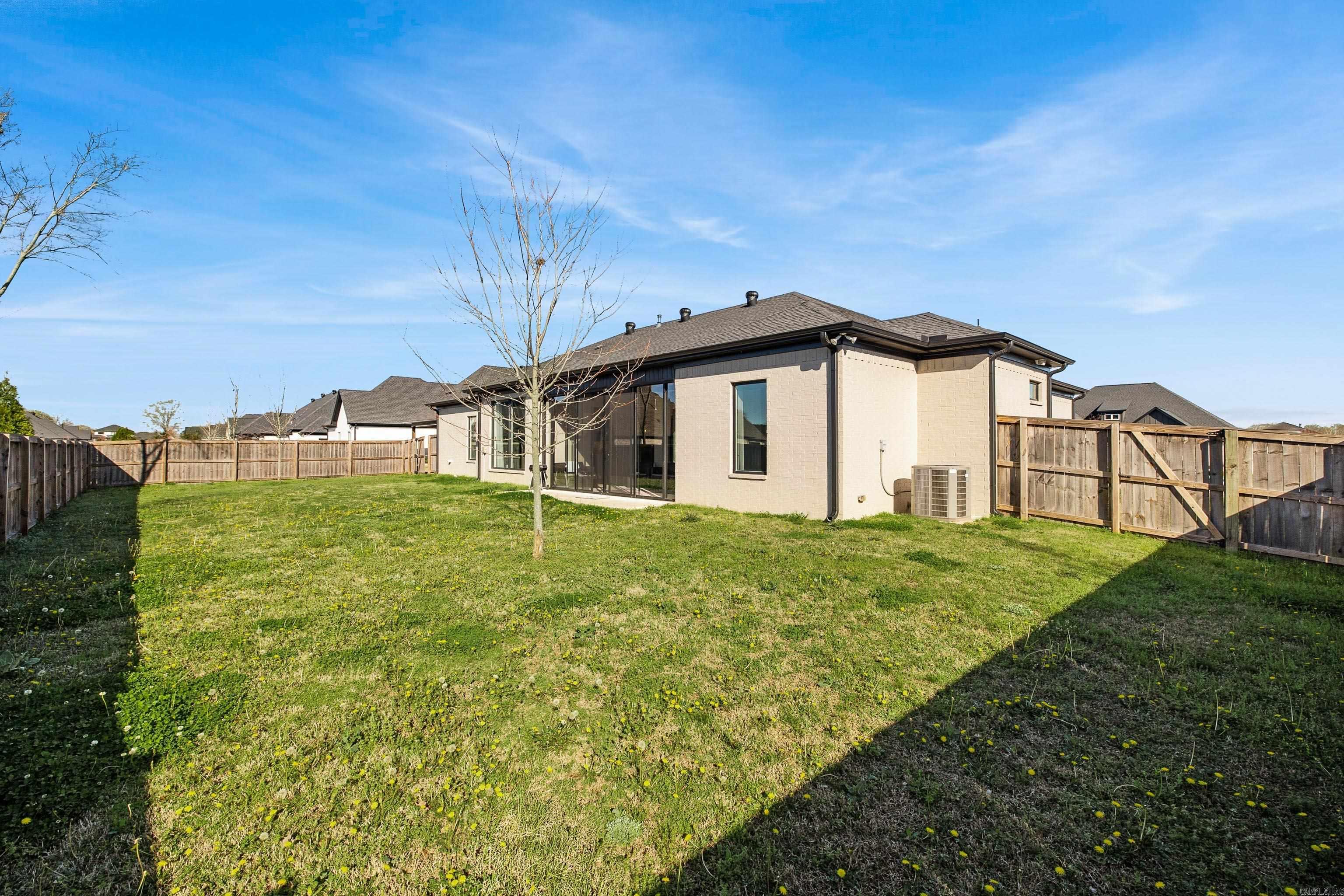 THE POINTE HURRICANE ESTATES - Residential