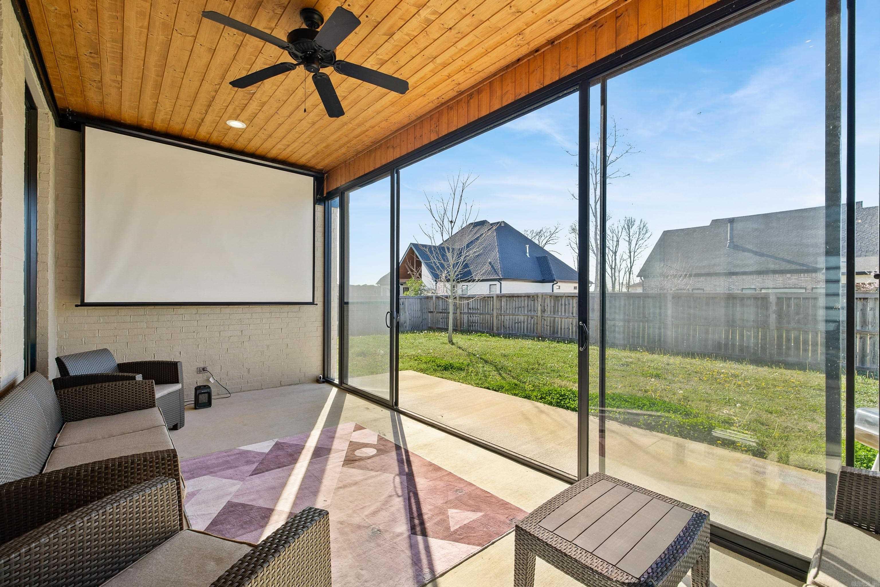 THE POINTE HURRICANE ESTATES - Residential