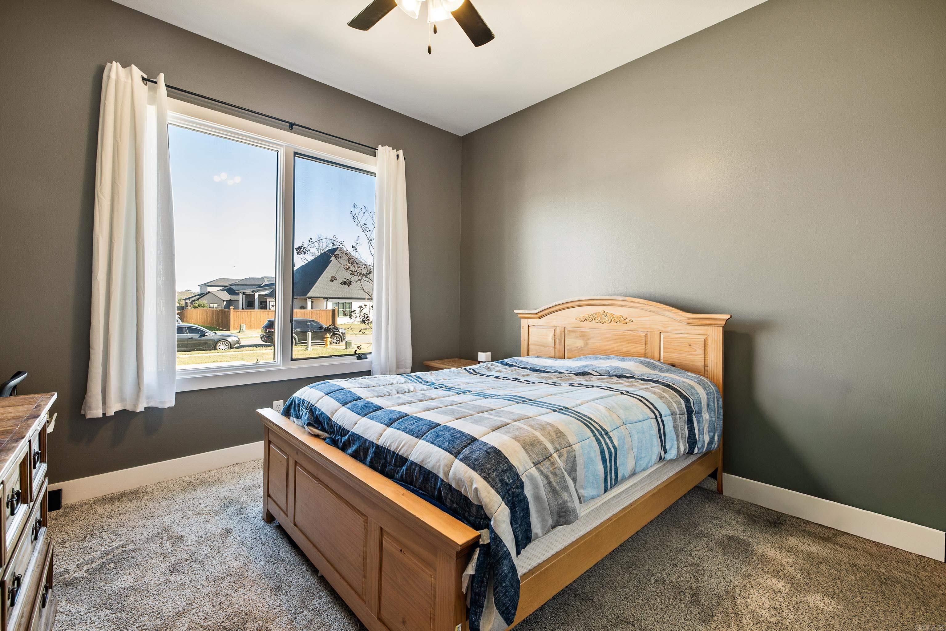 THE POINTE HURRICANE ESTATES - Residential