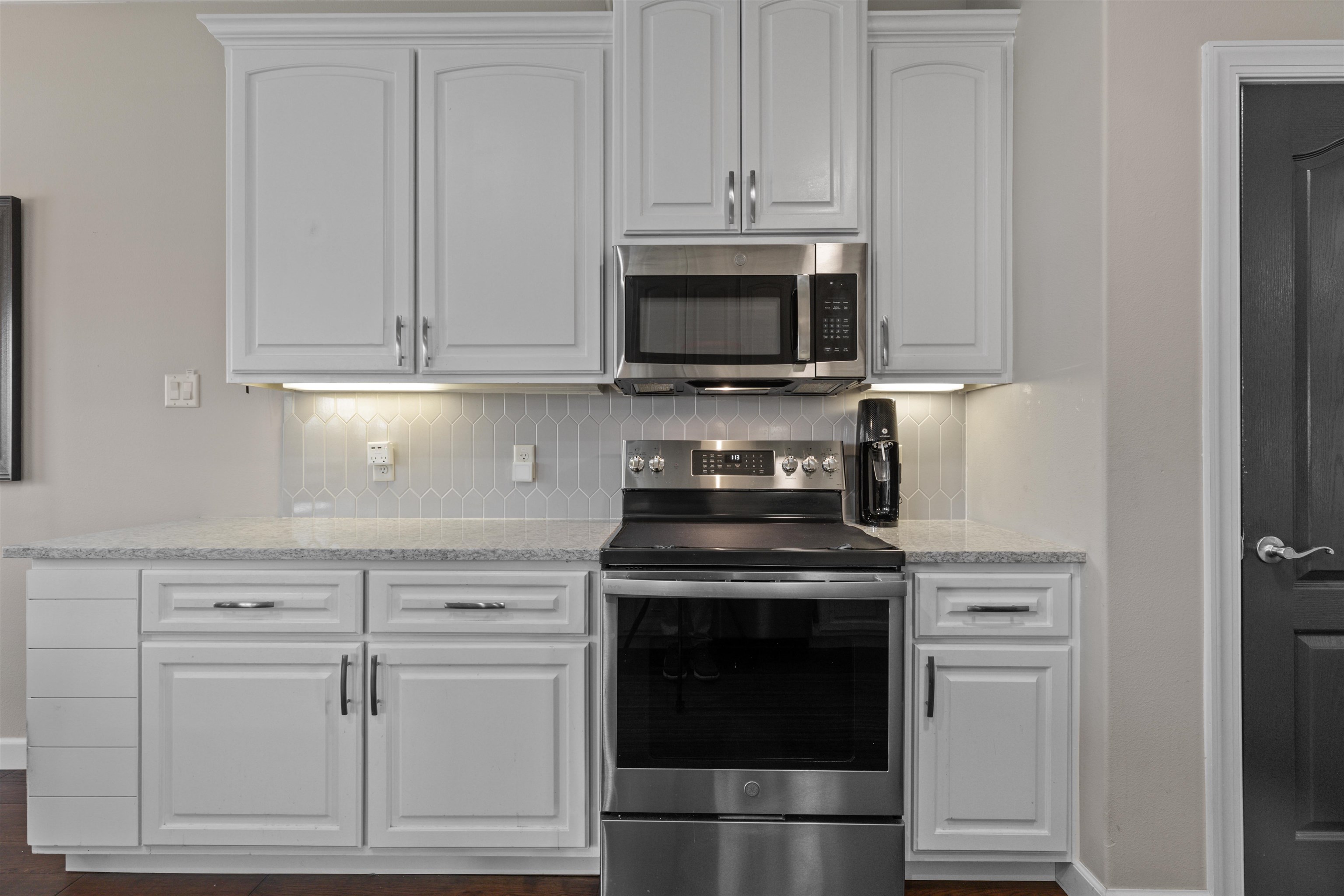 COUNTRY CLUB OF ARK THE - Residential