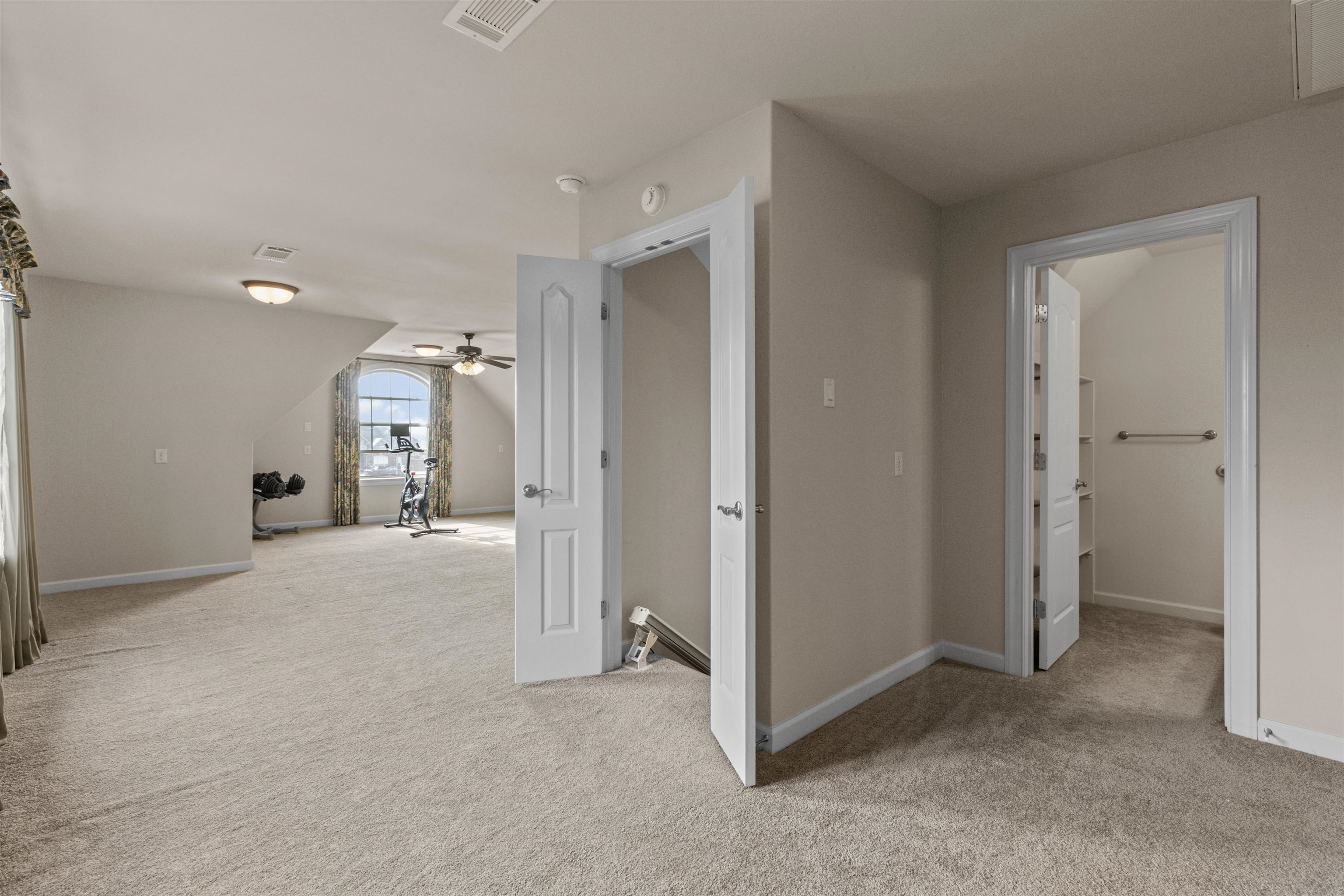 COUNTRY CLUB OF ARK THE - Residential