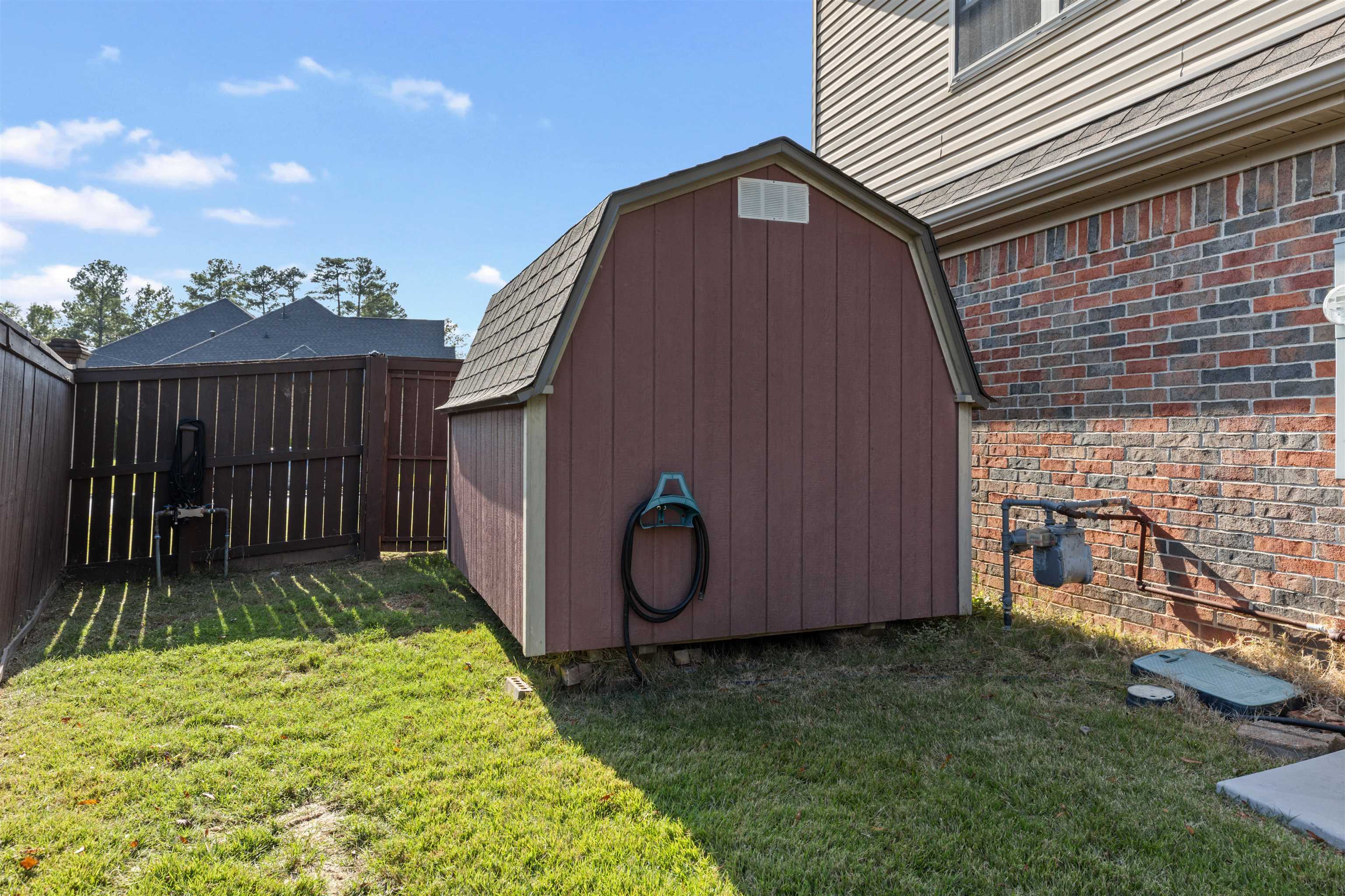 COUNTRY CLUB OF ARK THE - Residential