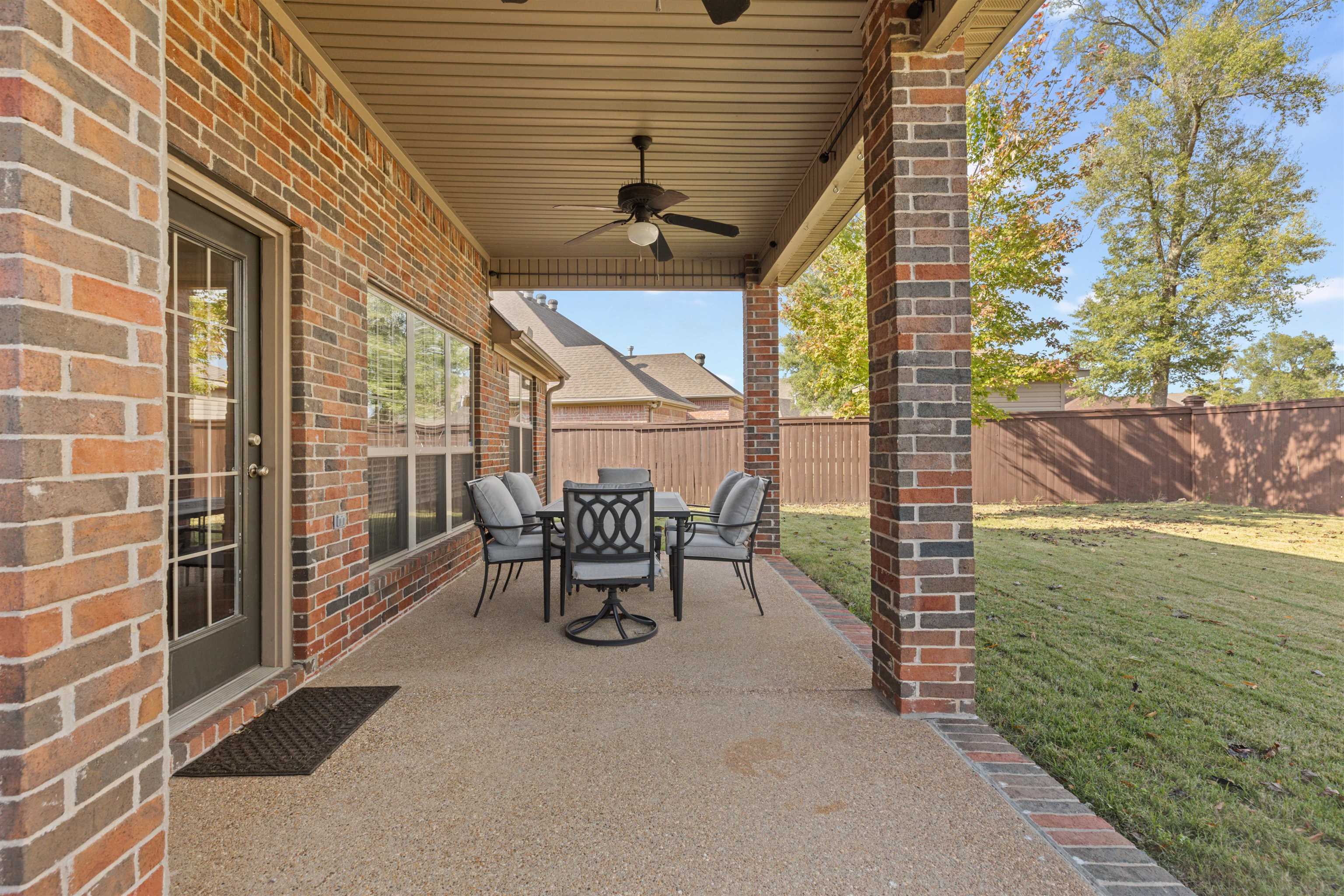 COUNTRY CLUB OF ARK THE - Residential