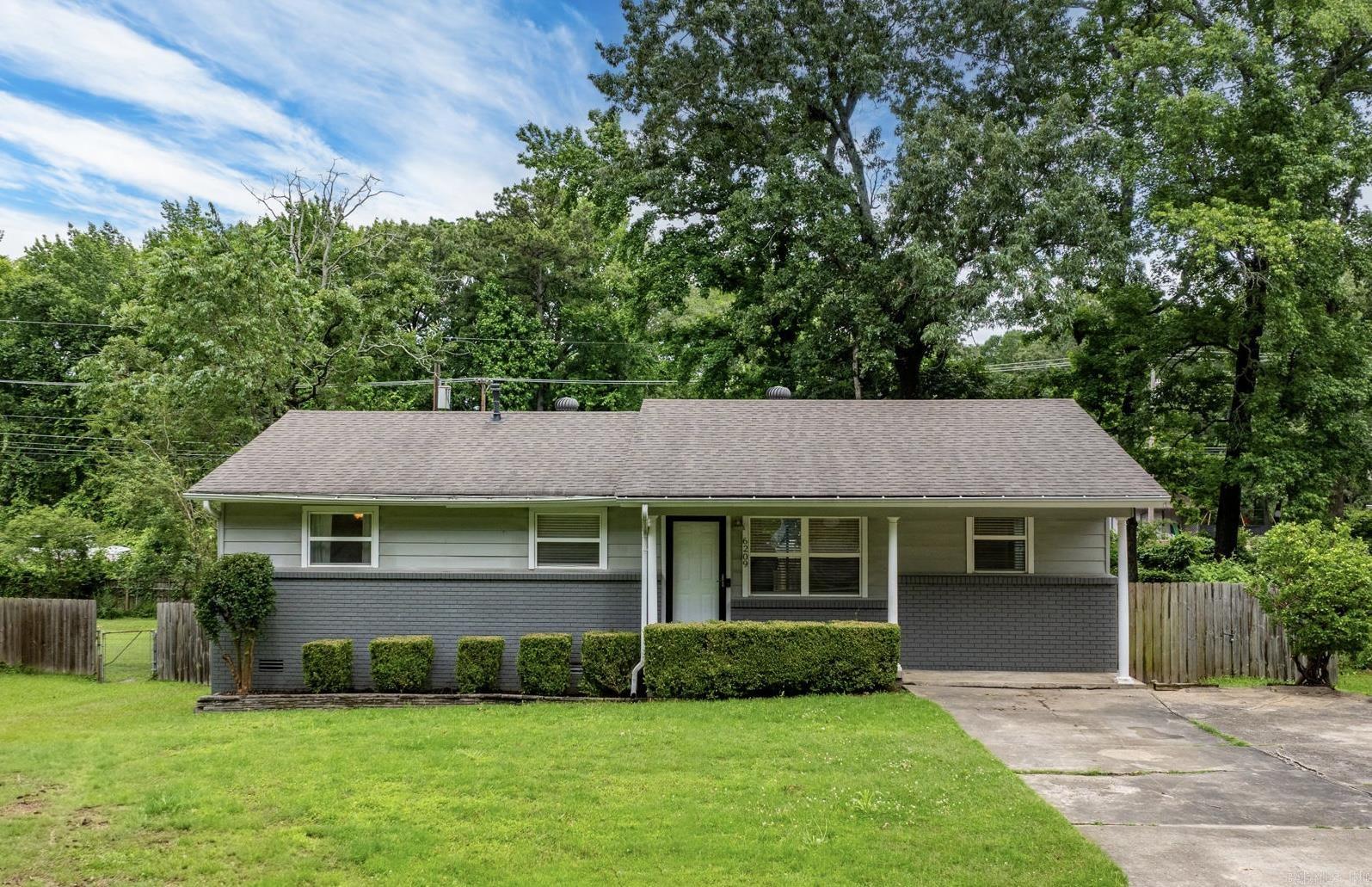 INDIAN HILLS - Residential