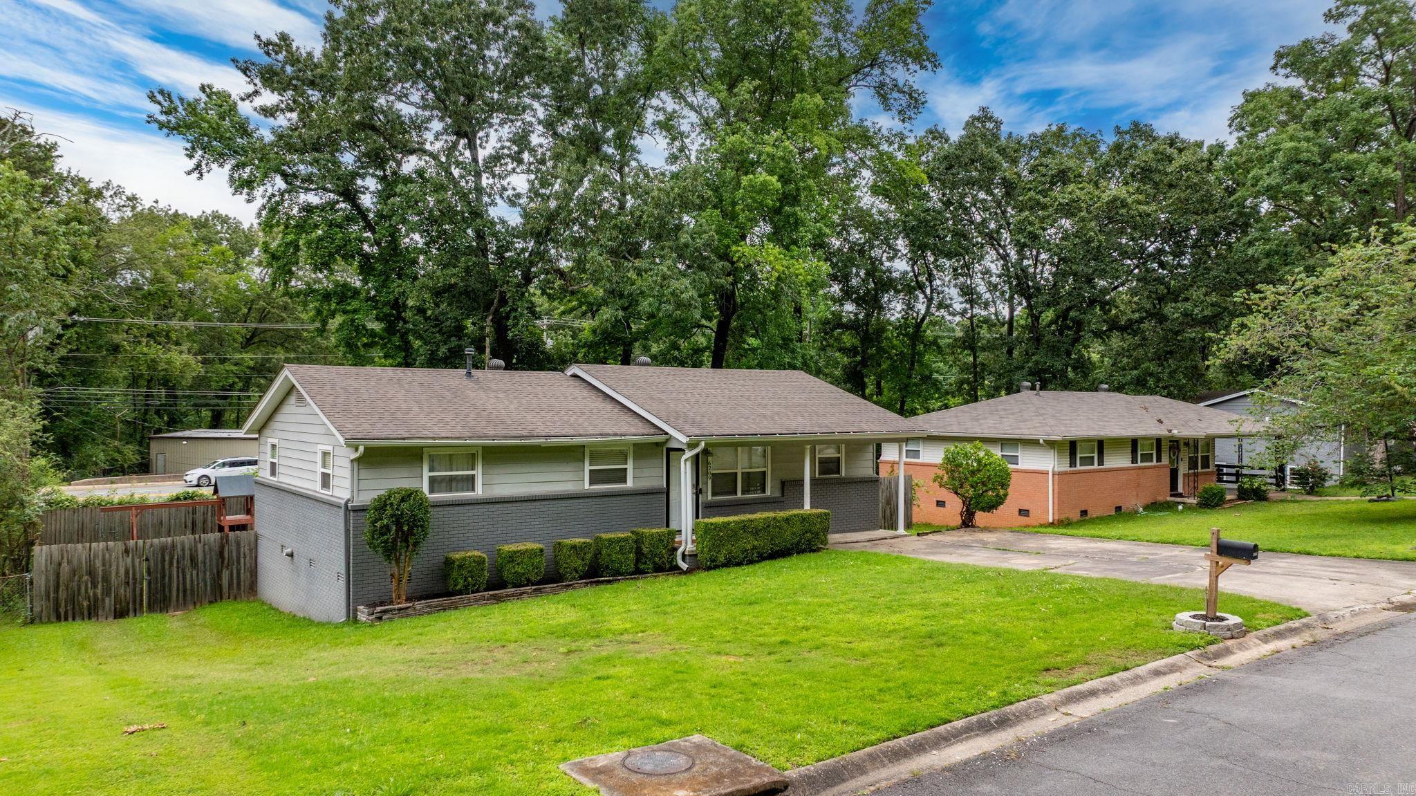 INDIAN HILLS - Residential