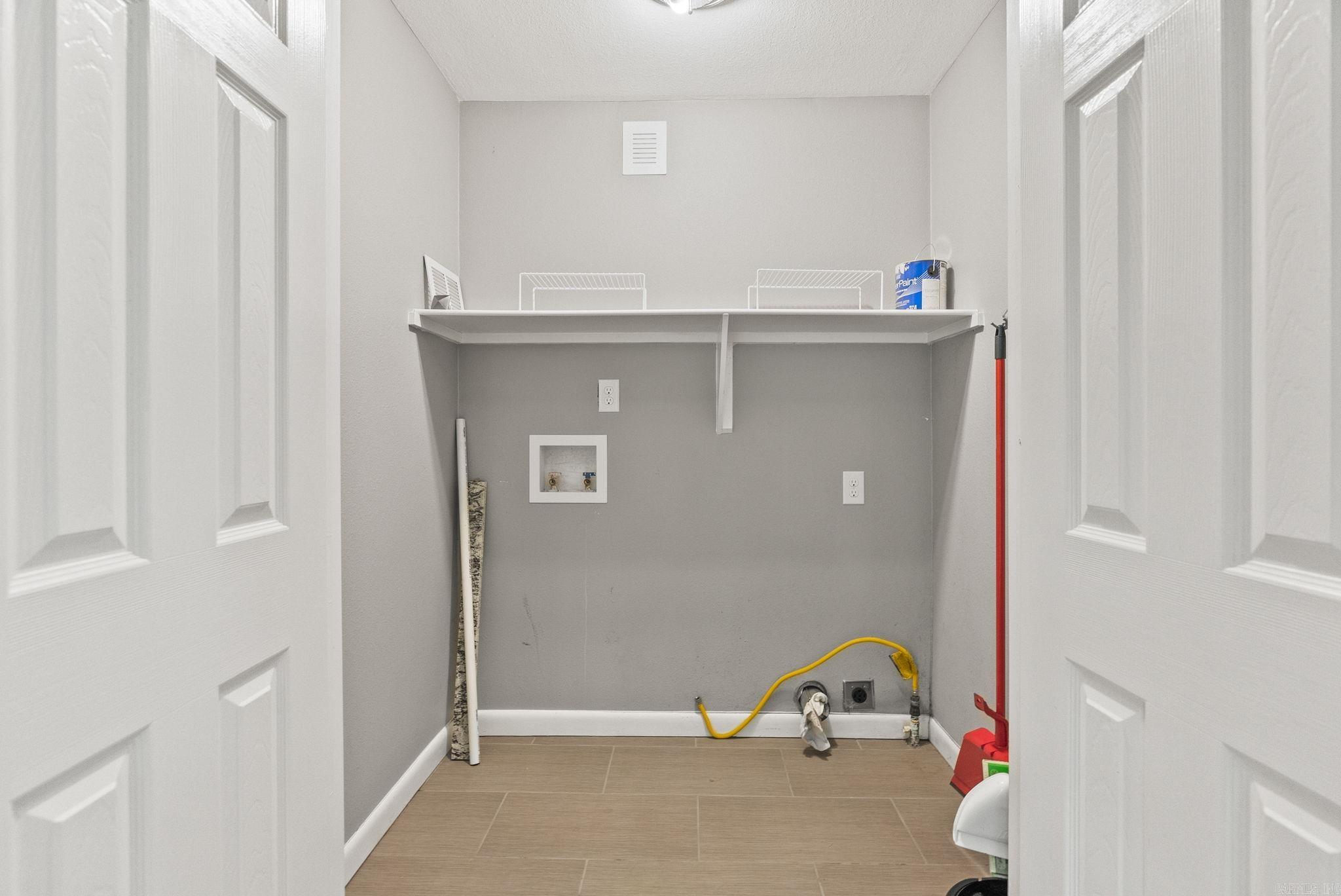 INDIAN HILLS - Residential