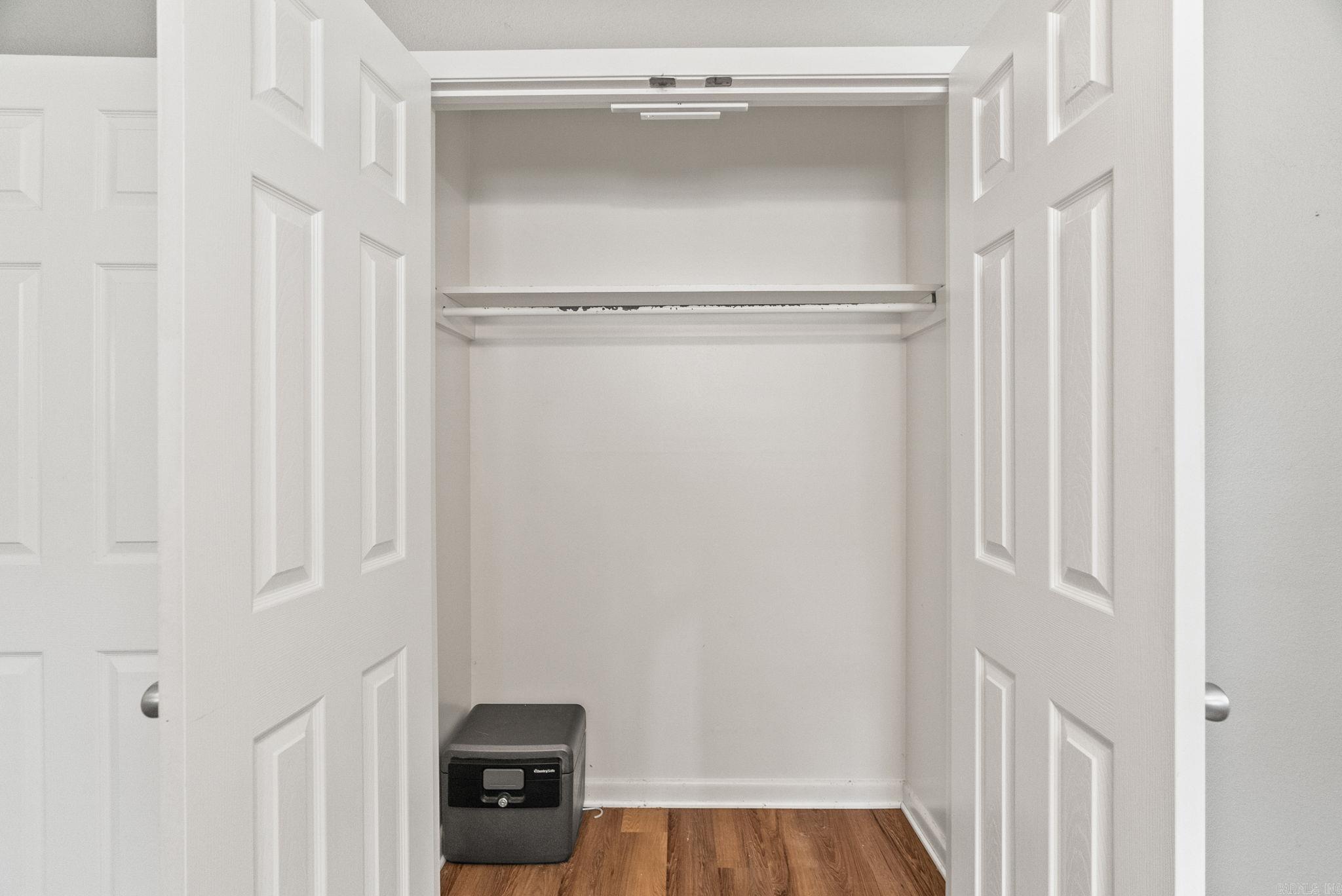 INDIAN HILLS - Residential