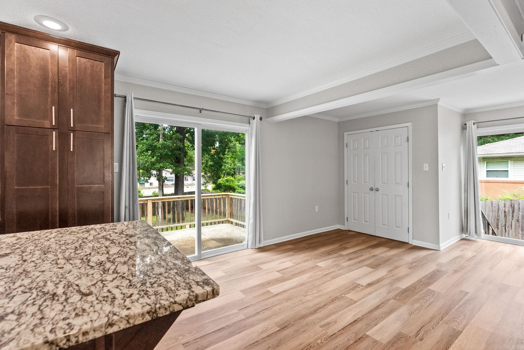 INDIAN HILLS - Residential