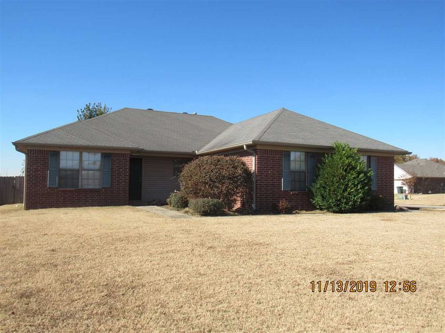 Well maintained 3 bedroom home, split floor plan, open layout, large family room with box ceiling, 2 inch faux wood blinds throughout, all kitchen appliances including refrigerator, fully fenced yard, 2 car side entry garage. Small pets negotiable with a non-refundable pet deposit.
