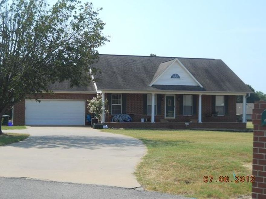 Looking for country living with a recently remodeled house with an office and a brand new pool? Come check this one out. New hardwood floors, fresh paint, and large yard make this place feel like home from the moment you walk in.  Call today to schedule a showing!