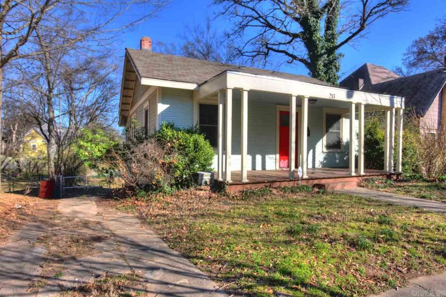 Centrally located in the Capital View area Hillcrest- this updated 2 level- split to rear- features a main level with spacious living area, dining room, kitchen, sunroom, full bath and bedroom going down stairs to the lower level you will find a laundry room, large bedroom with large walking closet, full bathroom and 3rd bedroom/bonus room.  Great fenced in back yard with ally access.  Tons of character.  Washer, dryer, refrigerator, lawn mower provided. Available immediately.  Pets subject to approval.