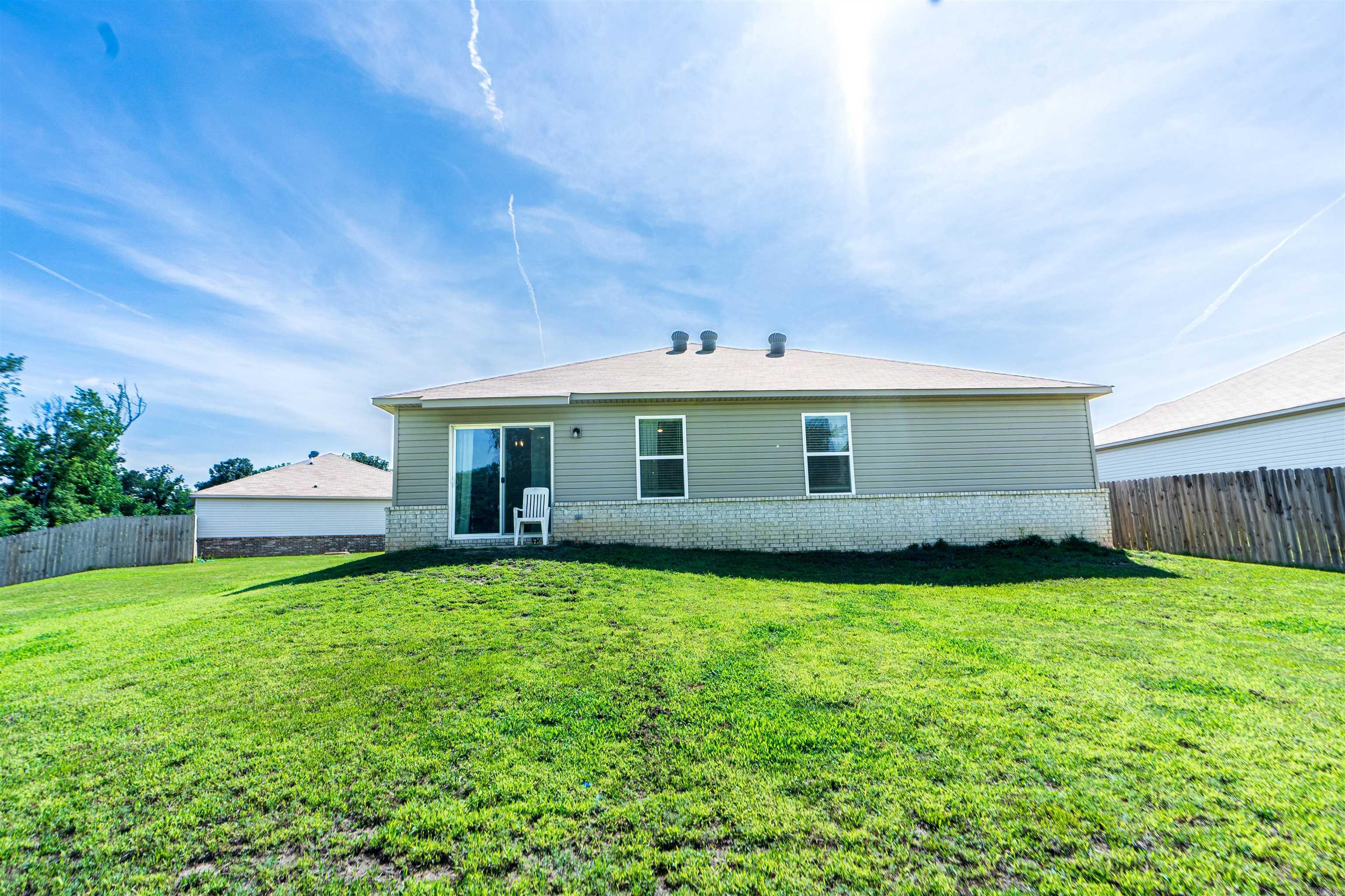 JUDE'S CROSSING - Residential