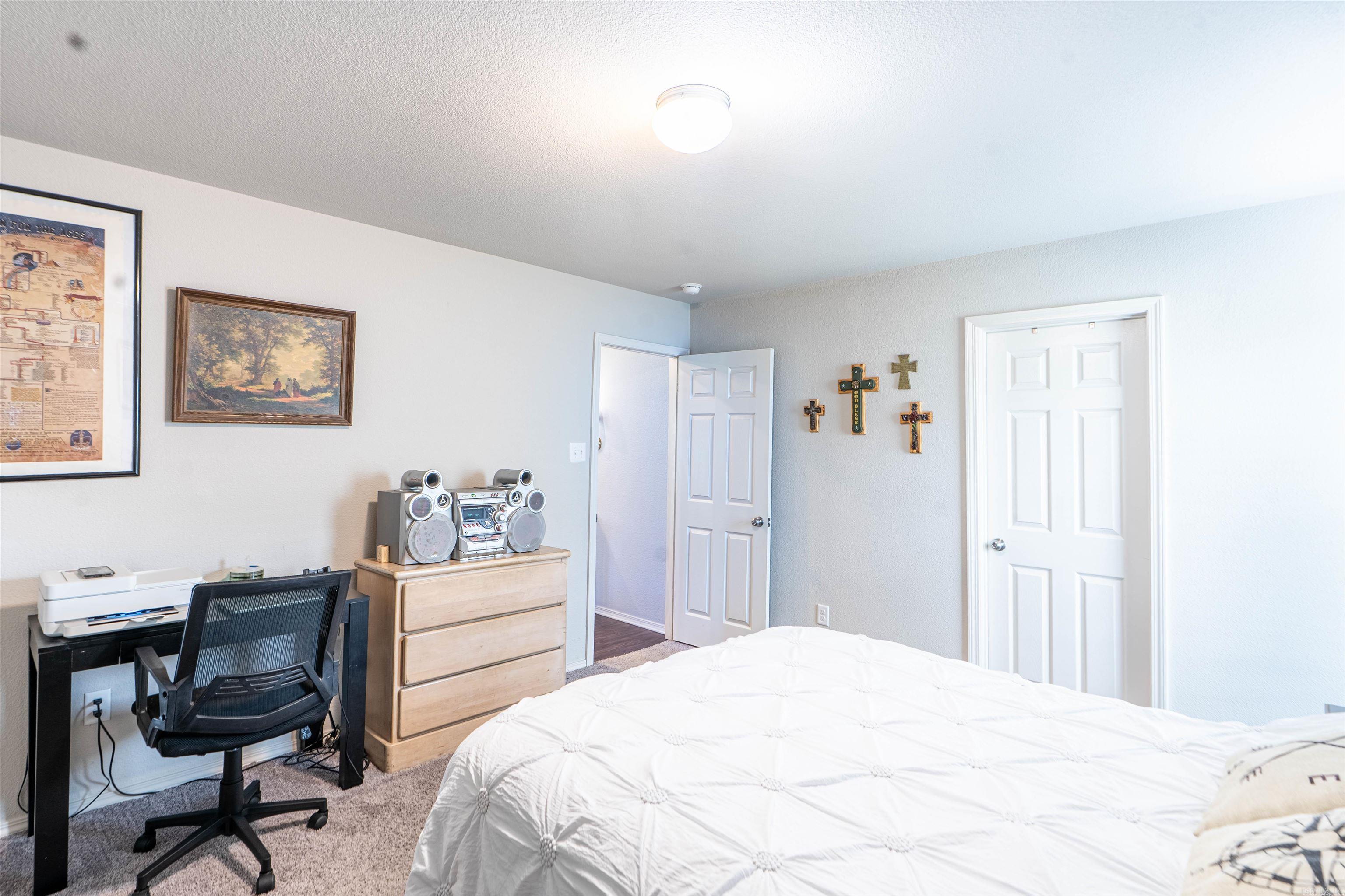 JUDE'S CROSSING - Residential