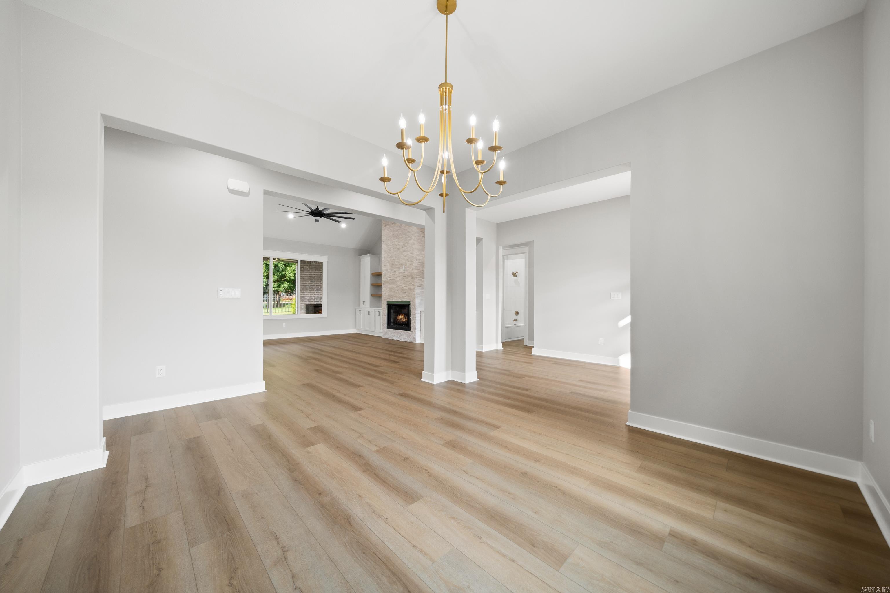 ARLINGTON PARK - Residential