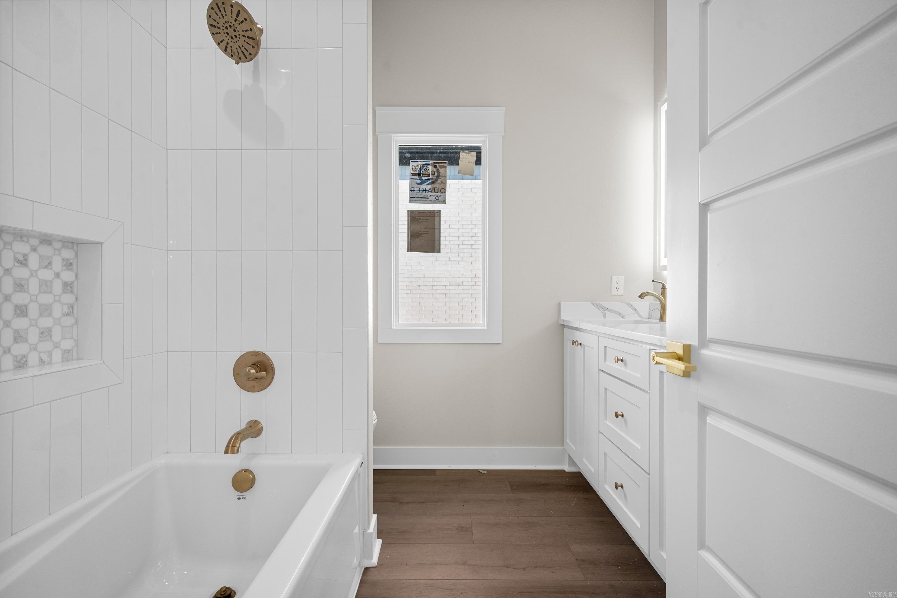 ARLINGTON PARK - Residential
