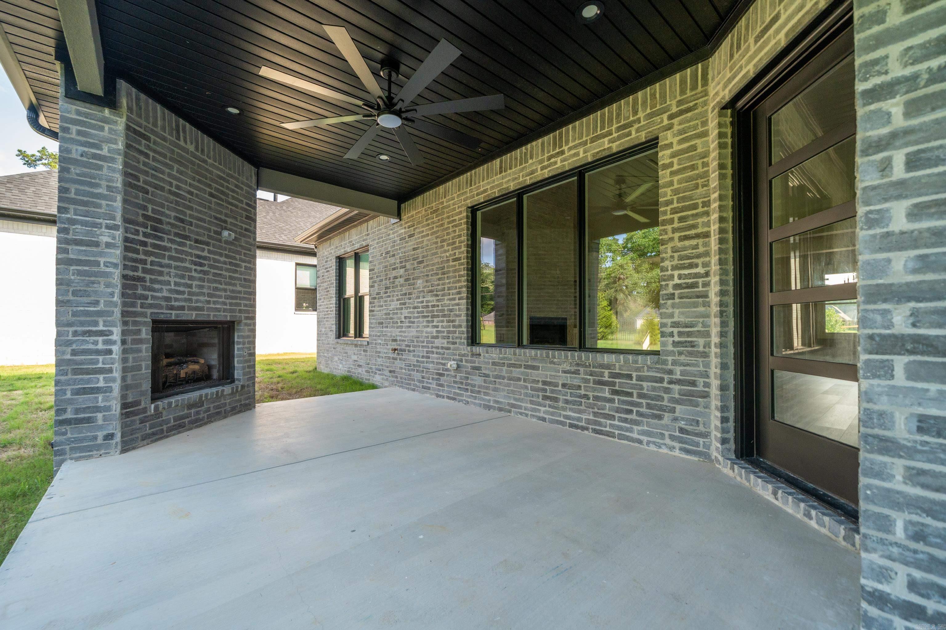 ARLINGTON PARK - Residential