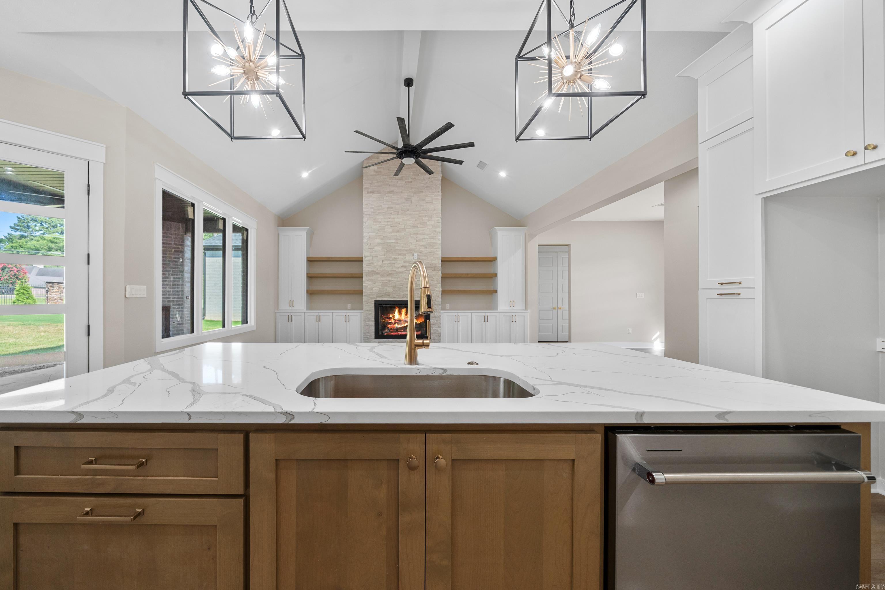 ARLINGTON PARK - Residential