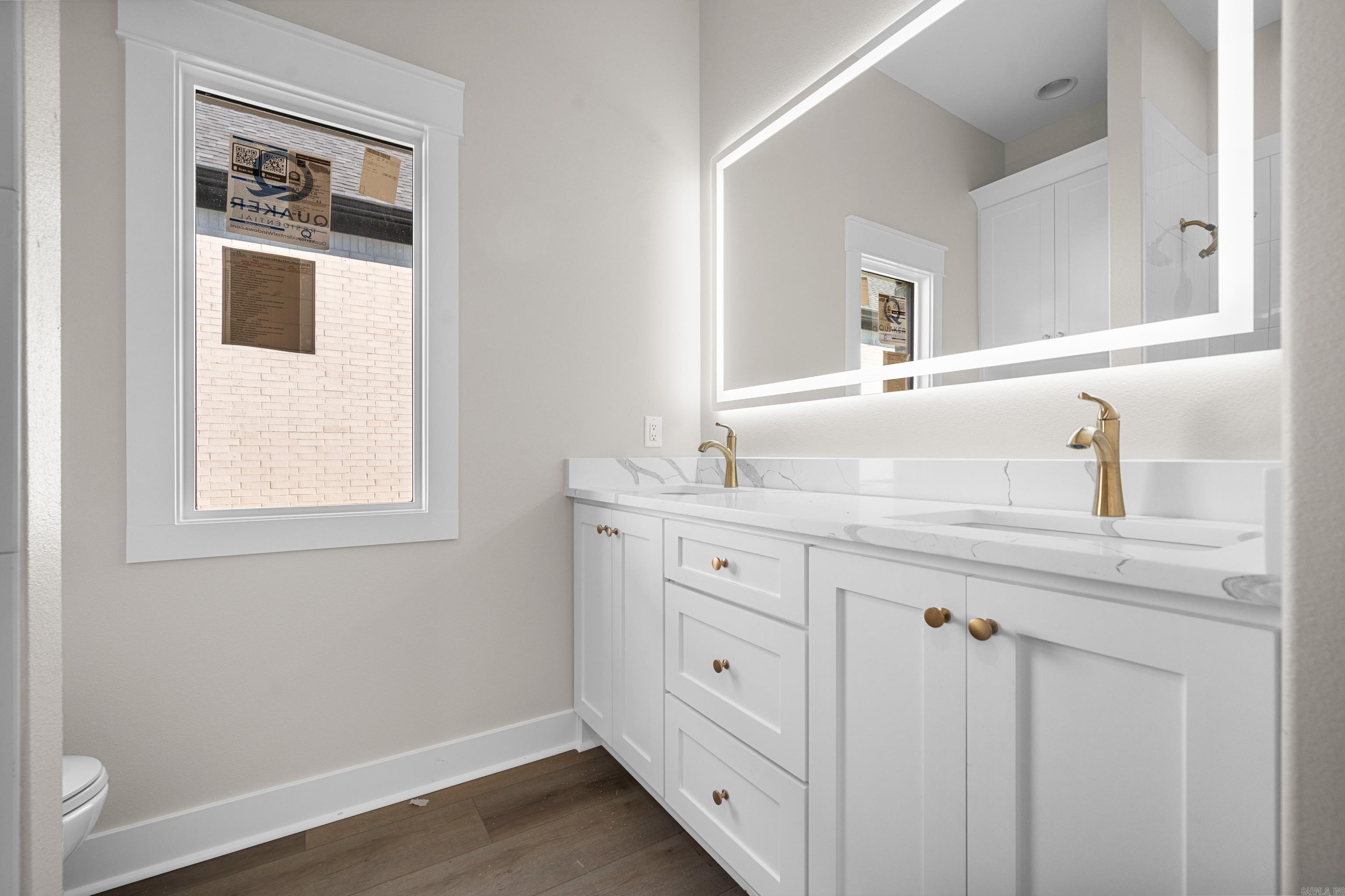 ARLINGTON PARK - Residential