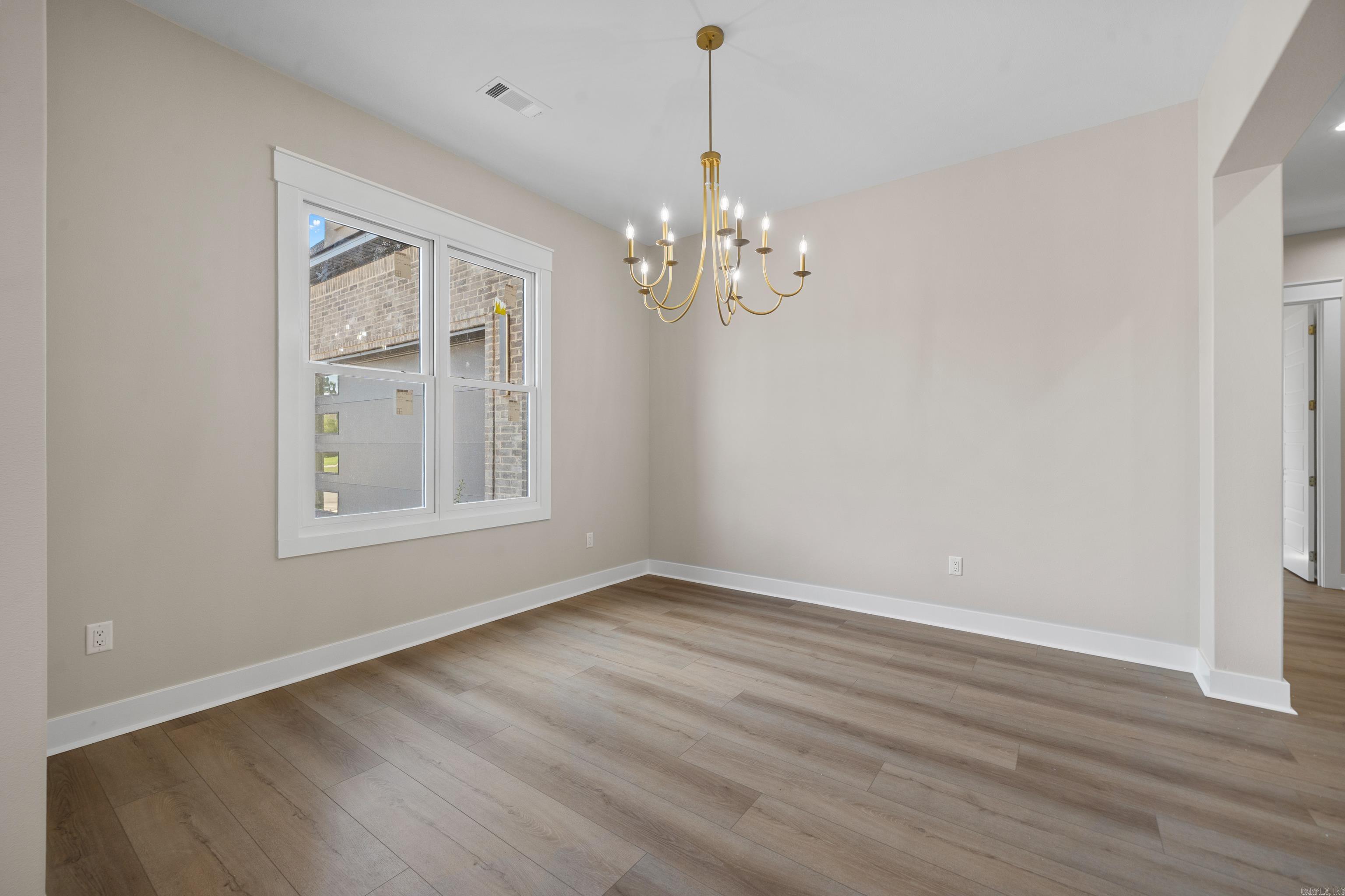 ARLINGTON PARK - Residential