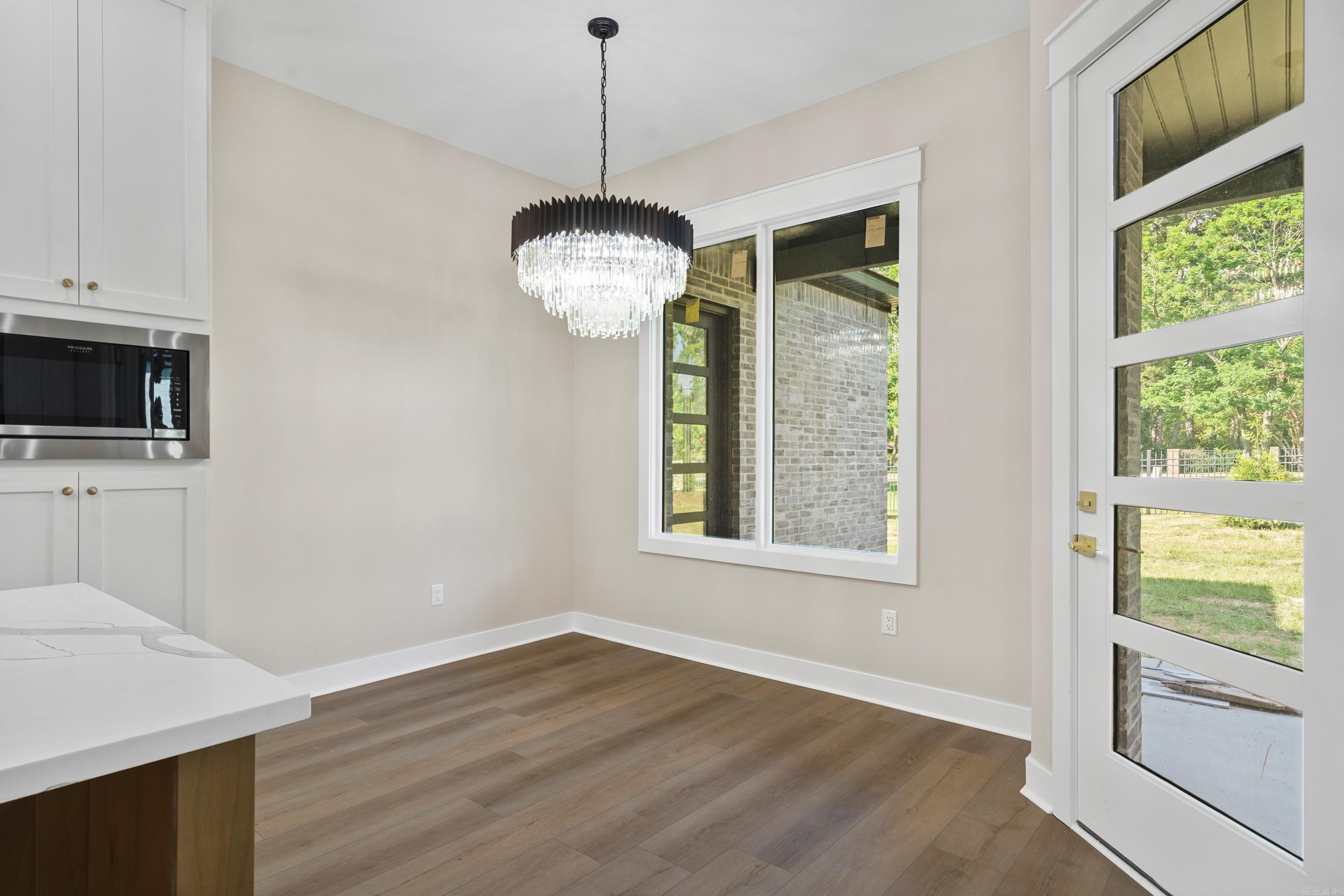 ARLINGTON PARK - Residential