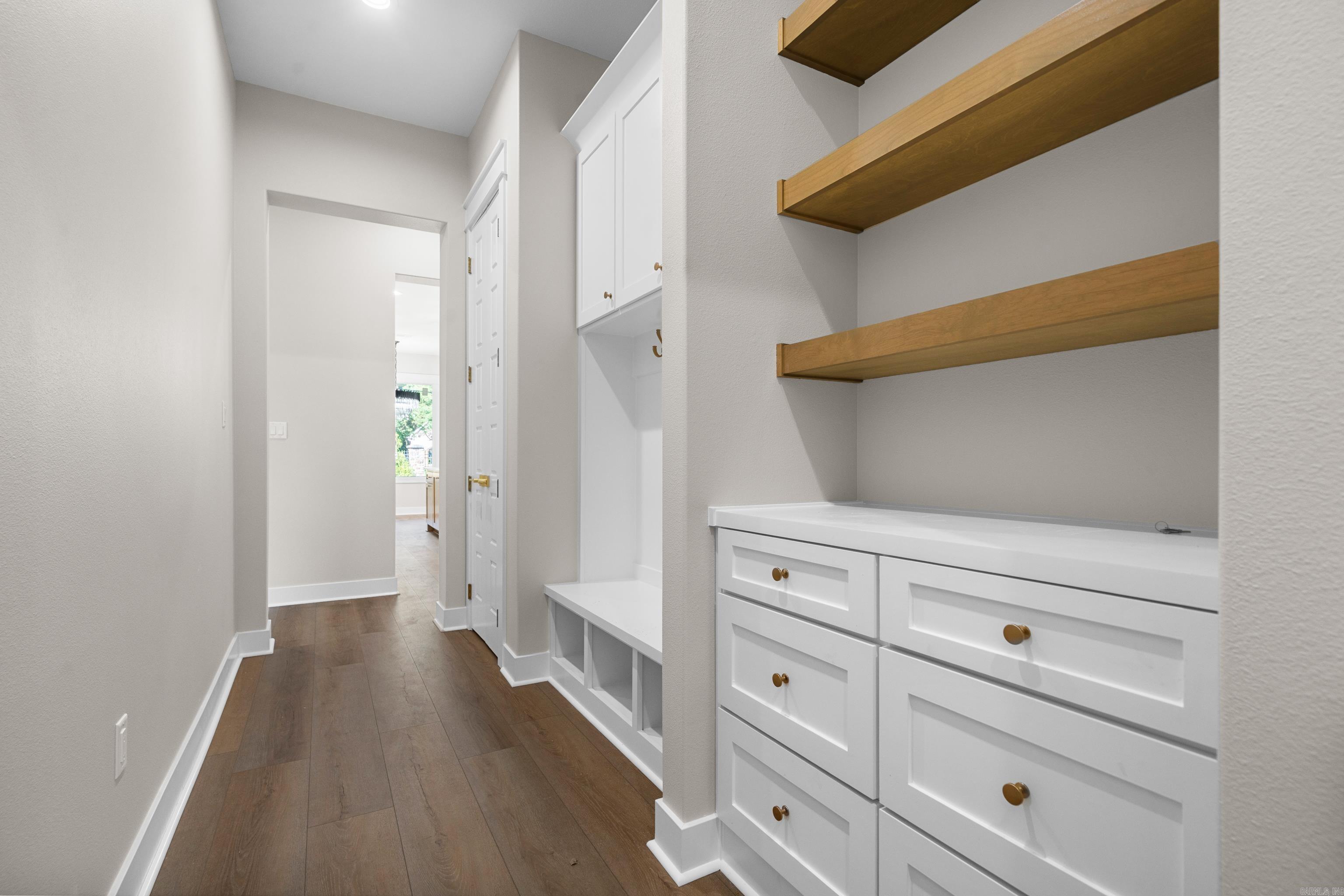 ARLINGTON PARK - Residential