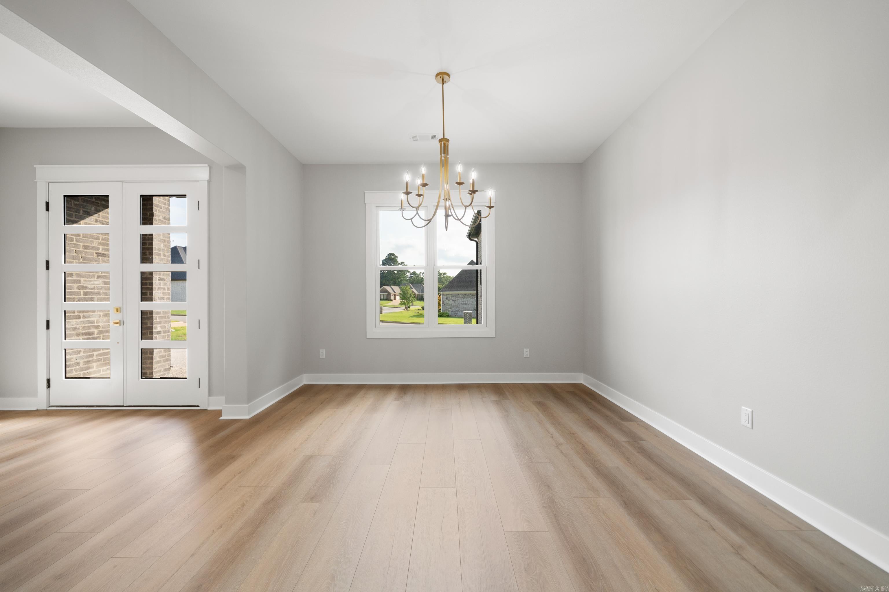ARLINGTON PARK - Residential