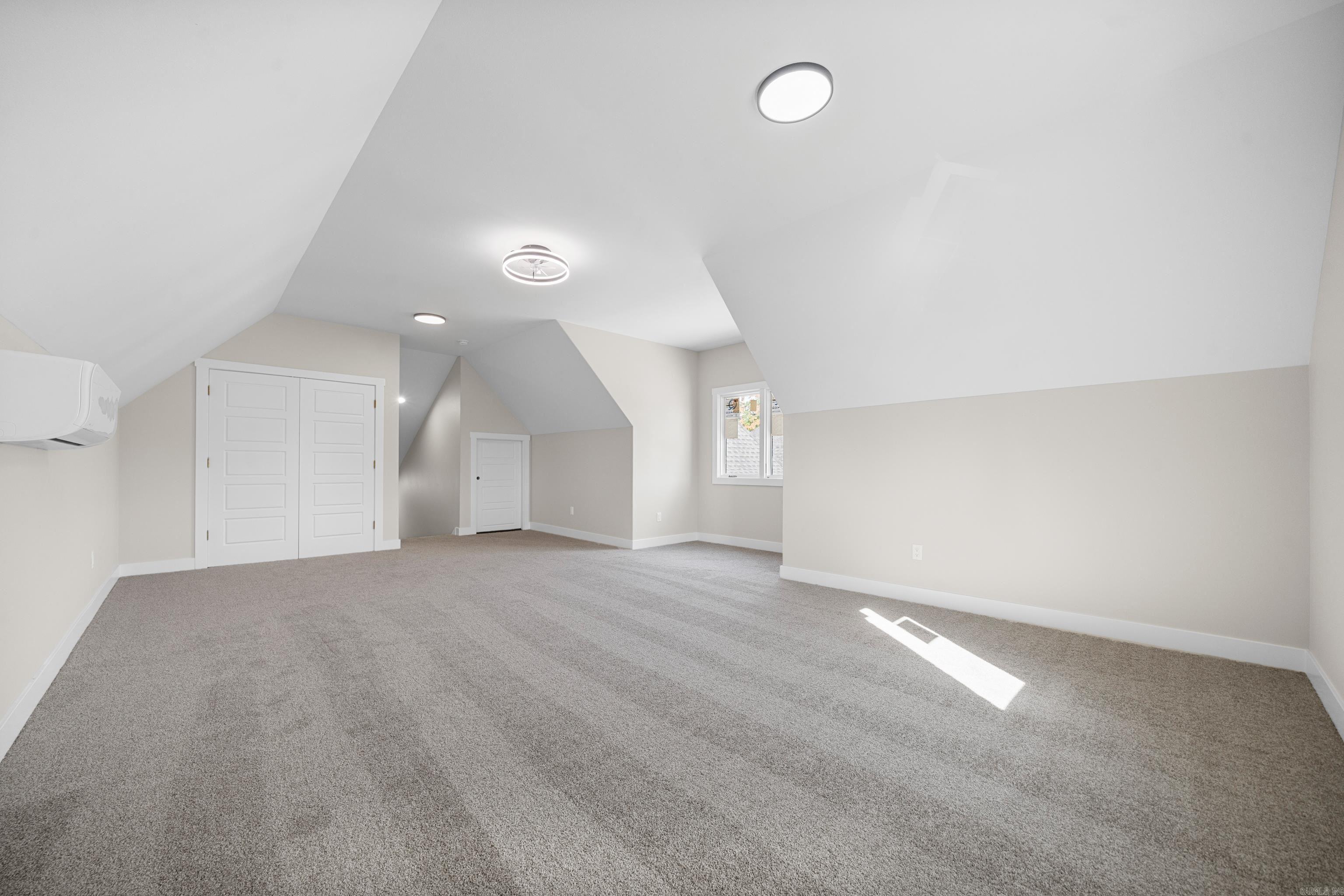 ARLINGTON PARK - Residential