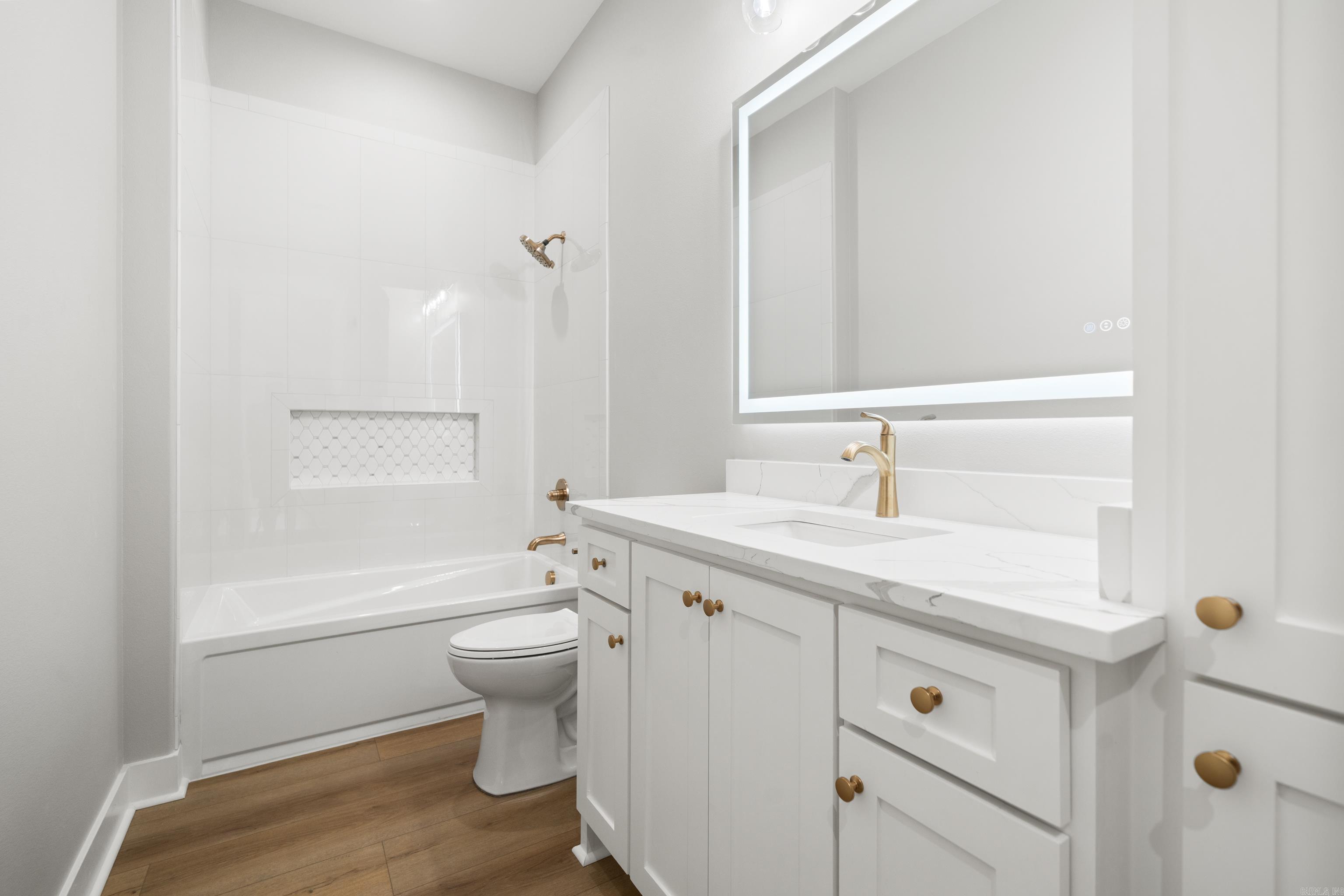 ARLINGTON PARK - Residential