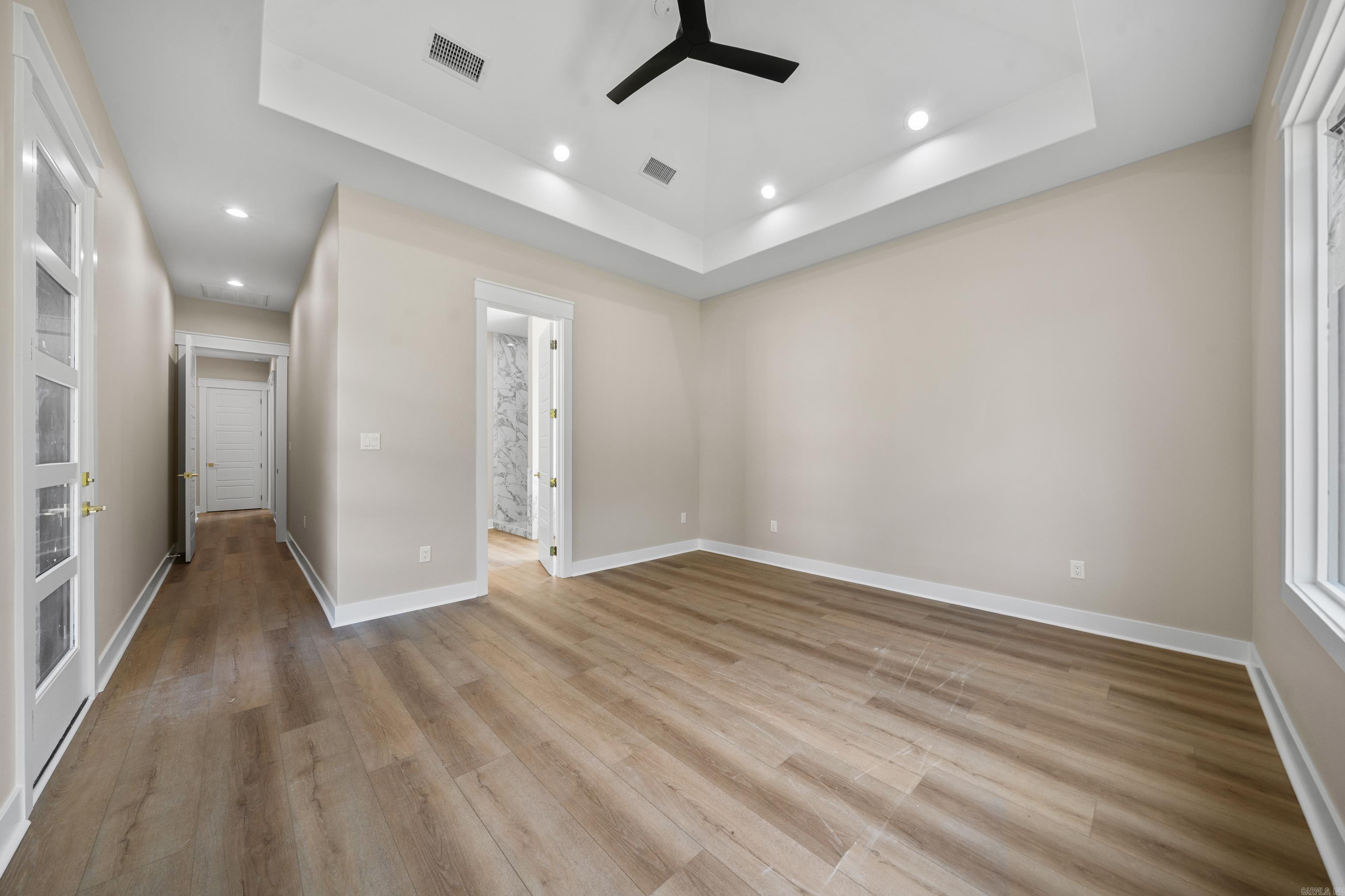 ARLINGTON PARK - Residential