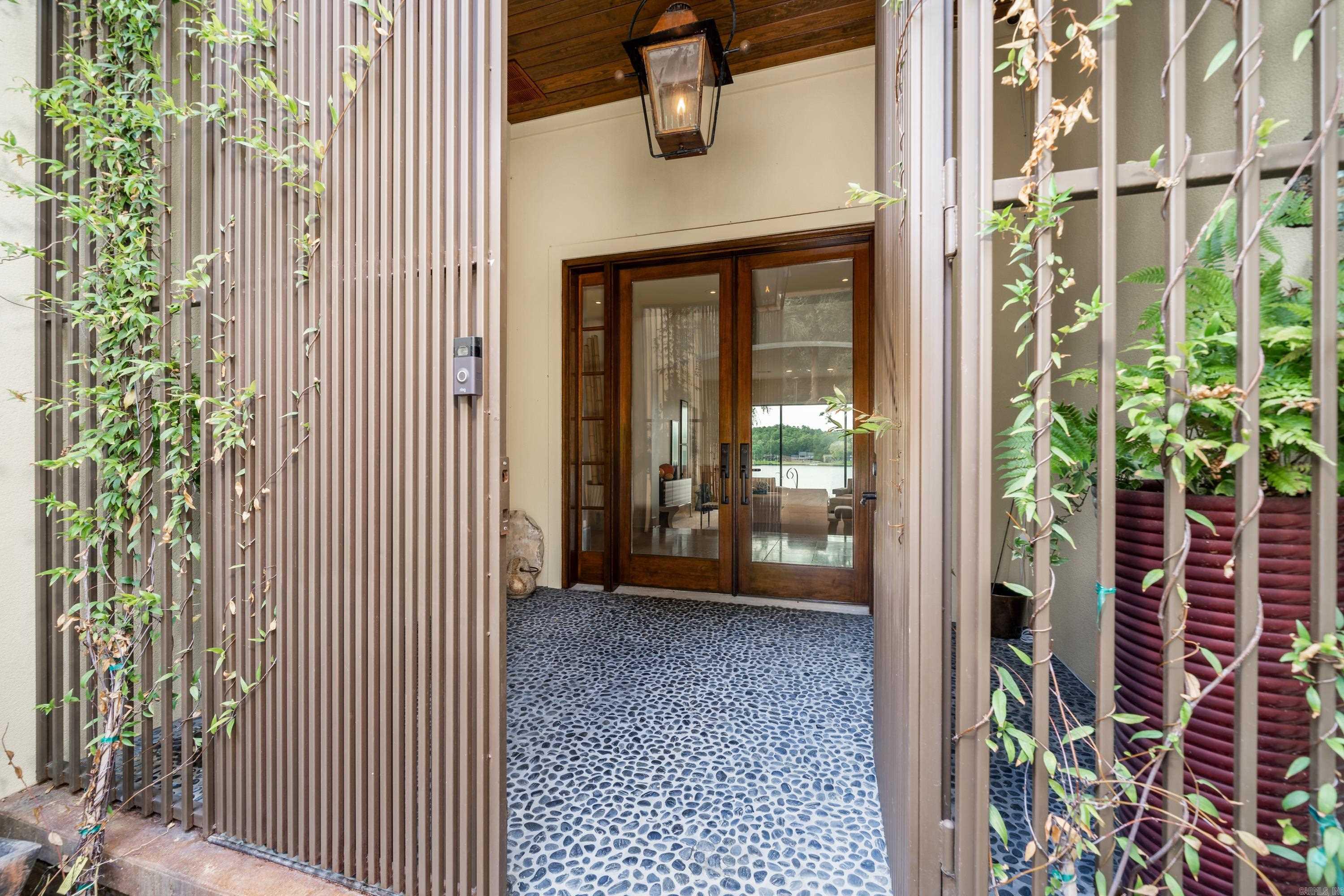 Noen - Residential