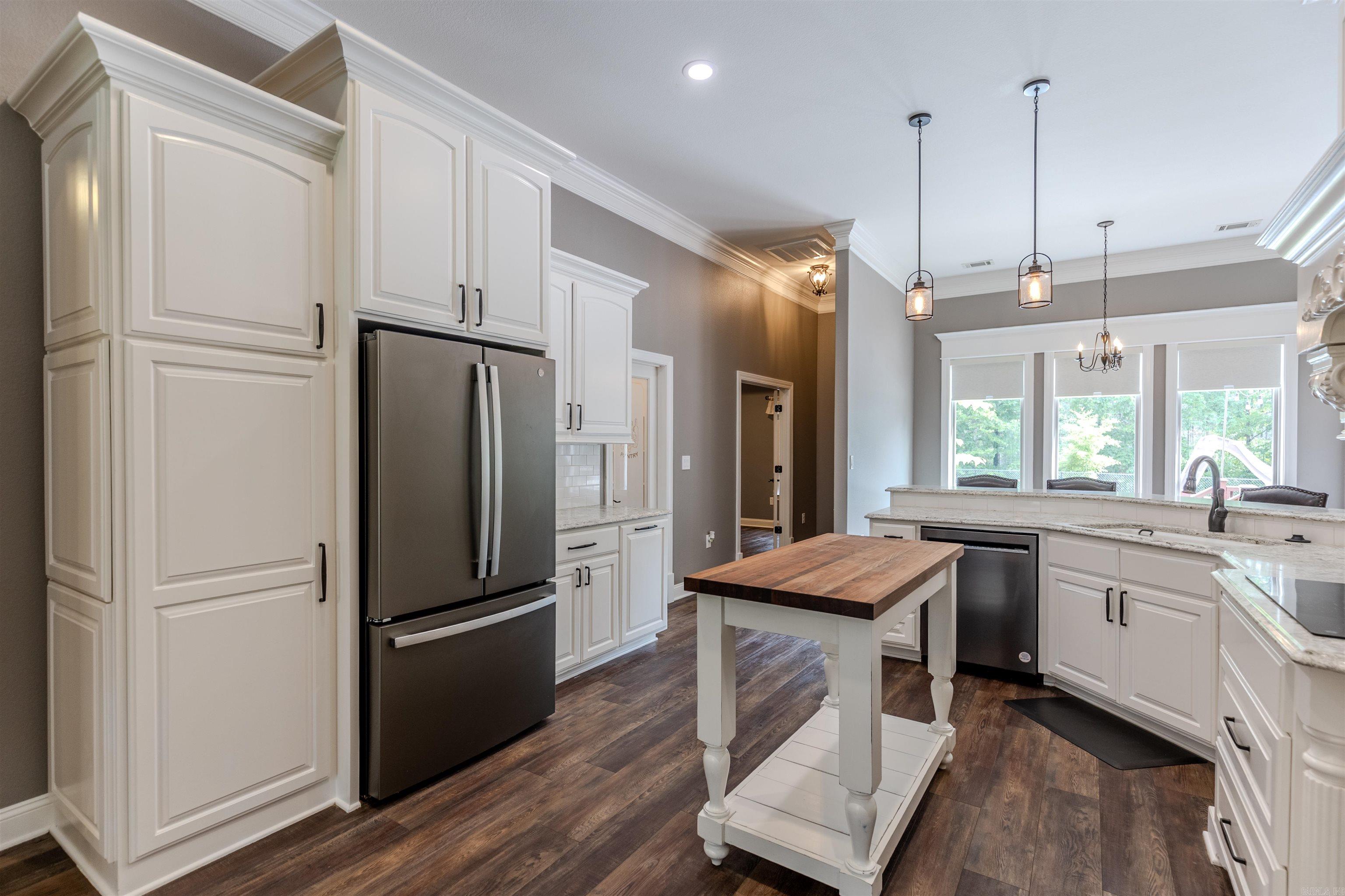 BIG ROCK ESTATES - Residential
