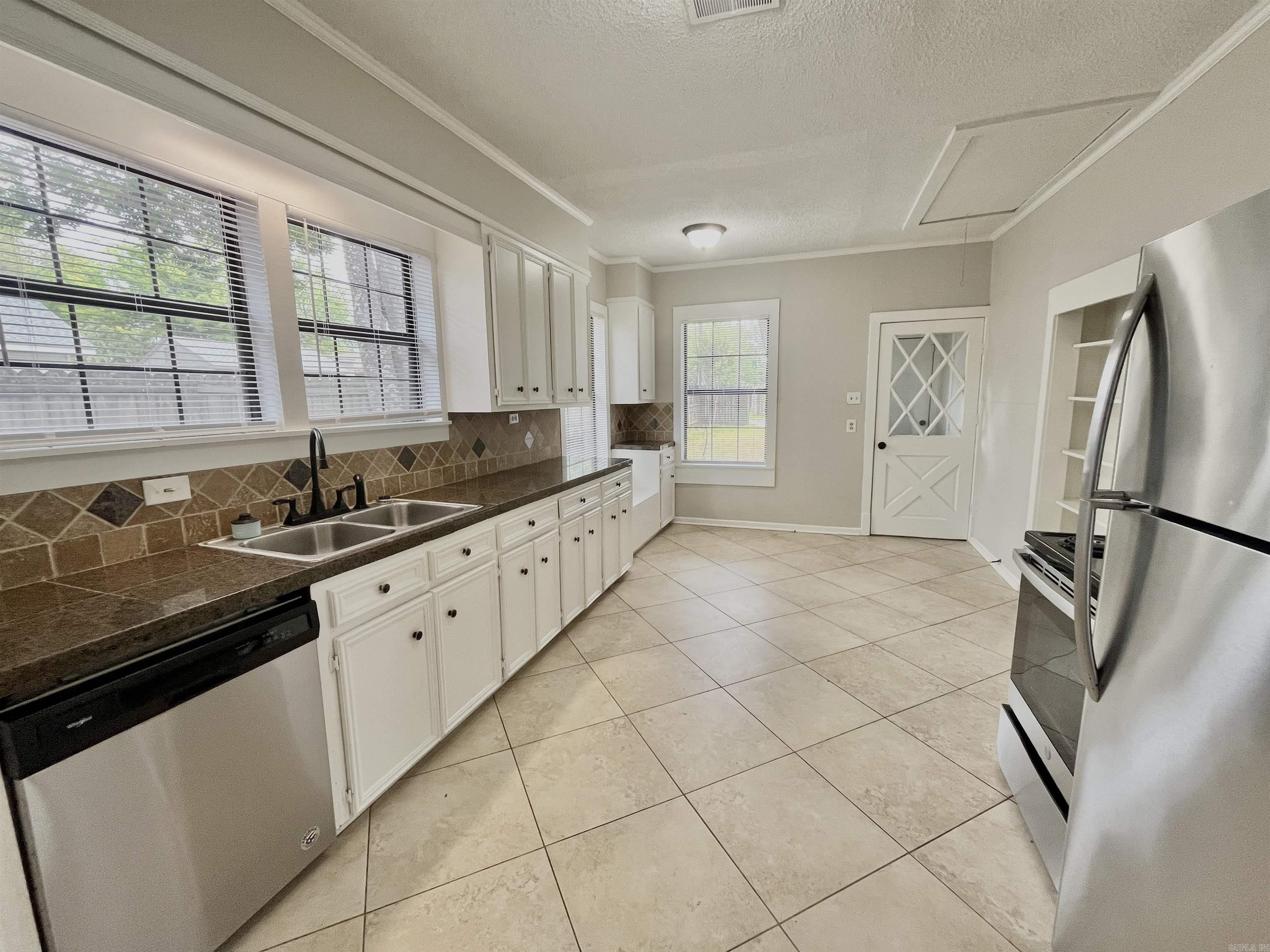 Mountain Park - Residential Lease