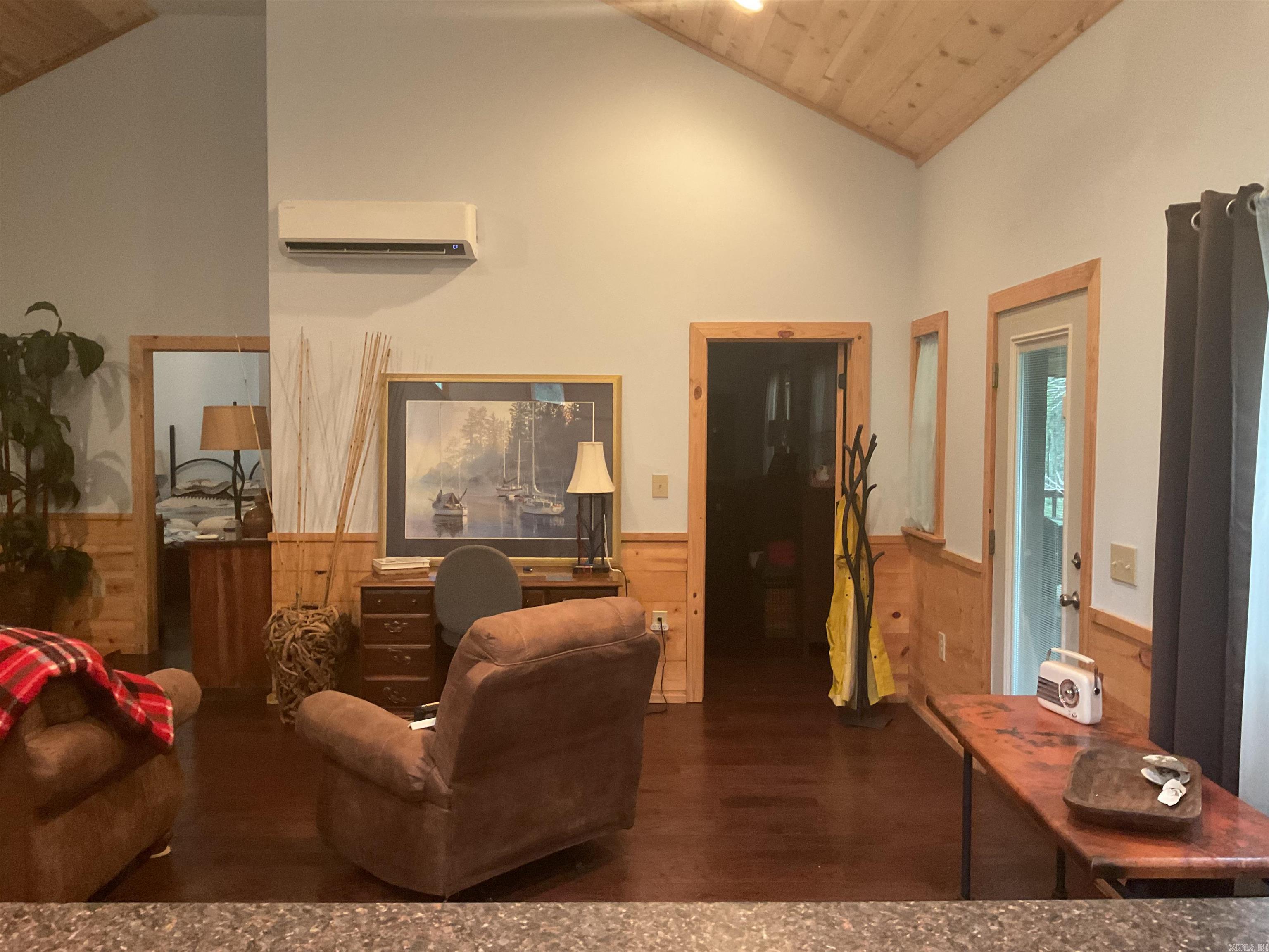 CIRCLE ACRES - Residential