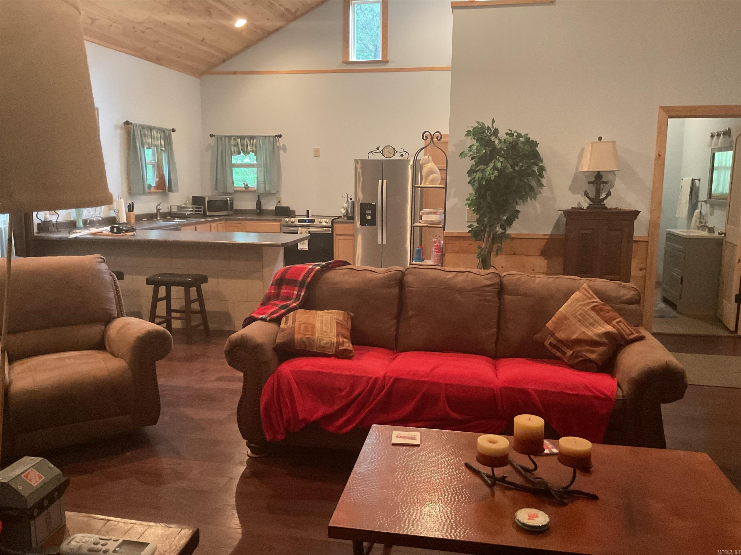 CIRCLE ACRES - Residential