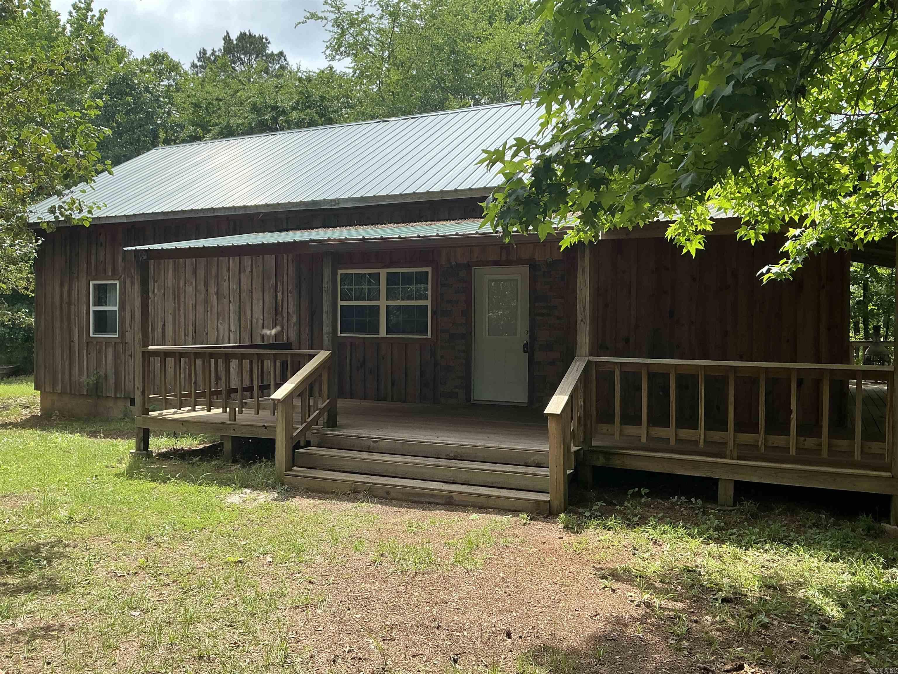 CIRCLE ACRES - Residential