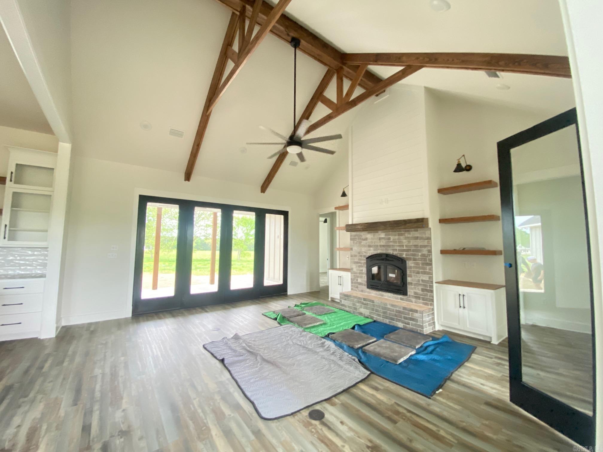 WOODRIDGE - Residential