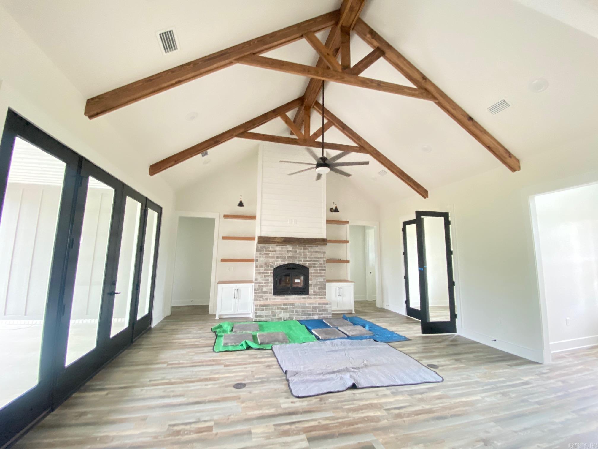 WOODRIDGE - Residential