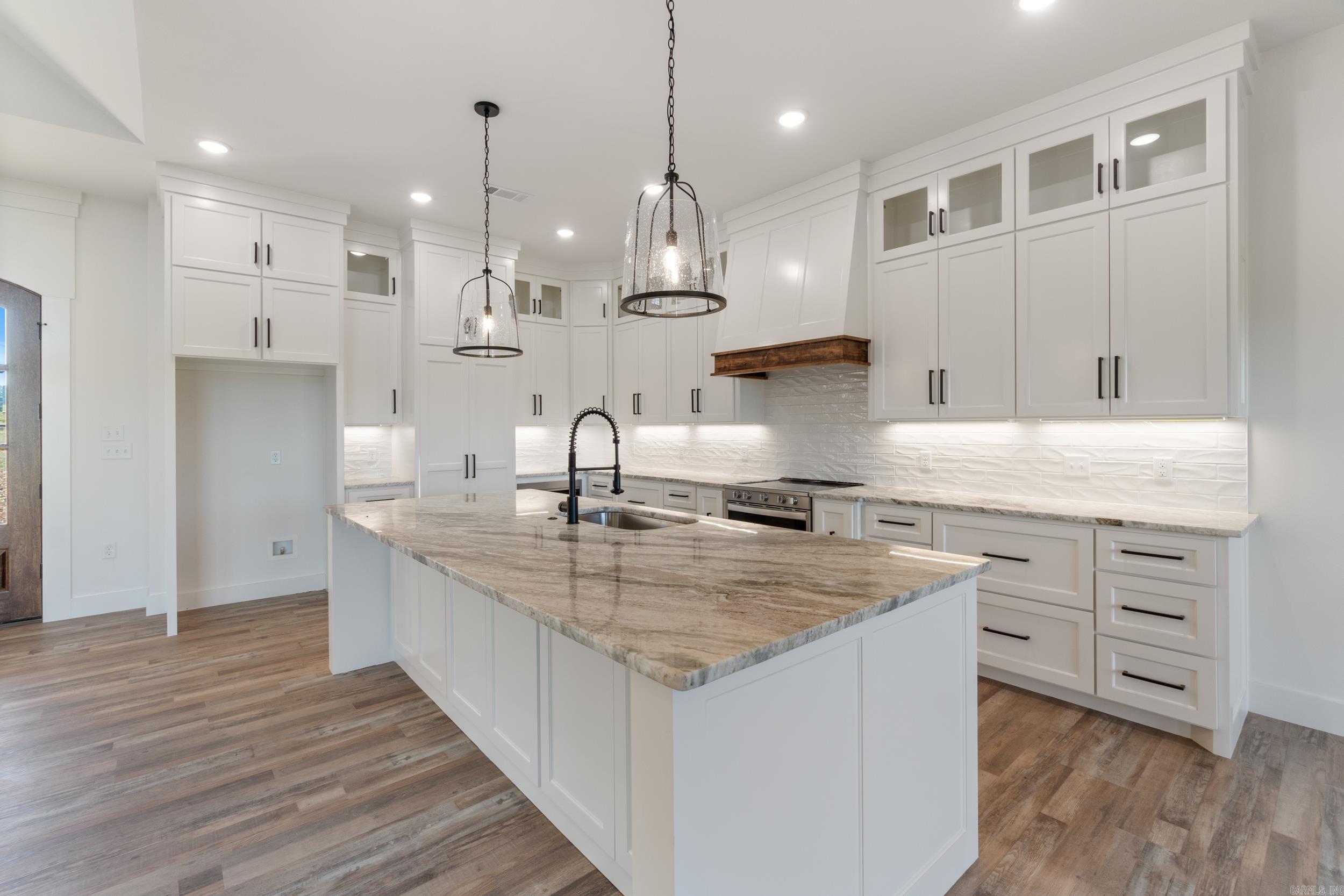 REPUBLICAN VALLEY ESTATES - Residential