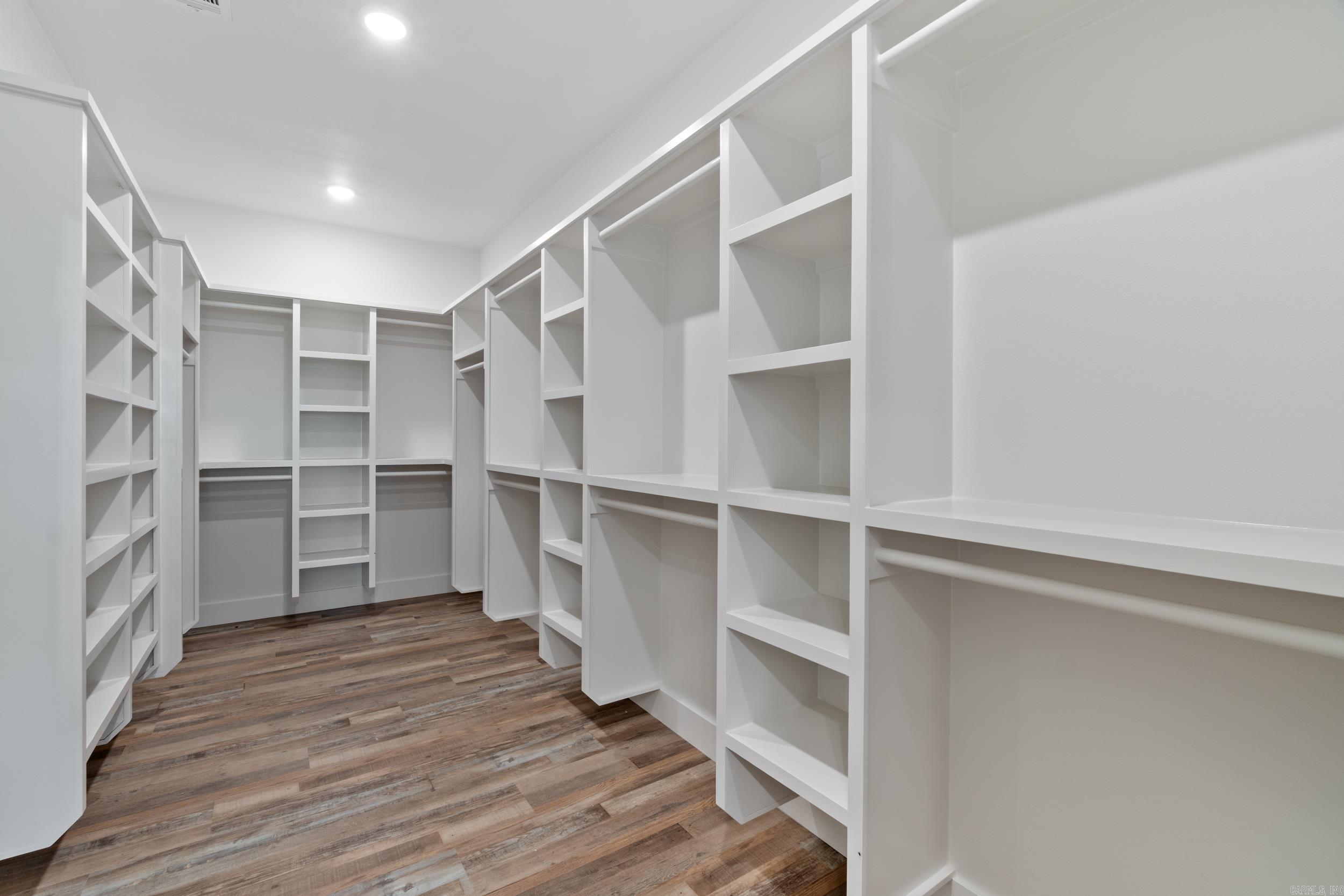 REPUBLICAN VALLEY ESTATES - Residential