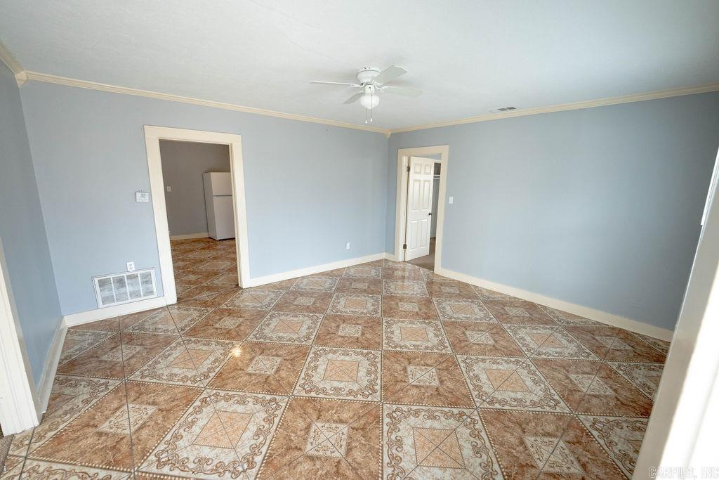 BARROW JOHN - Residential