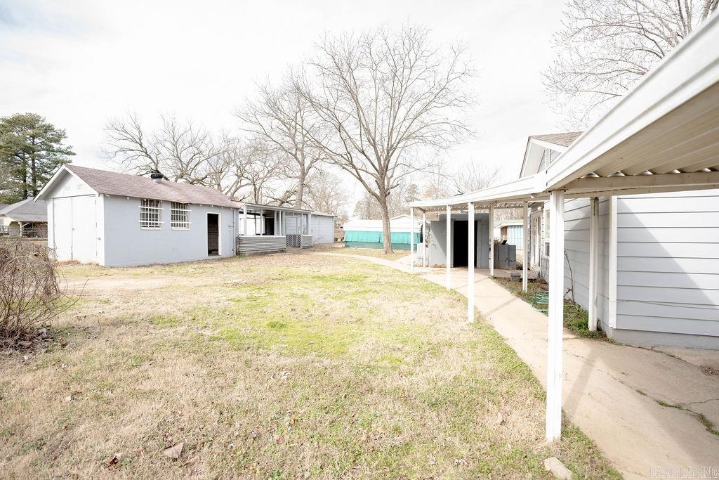 BARROW JOHN - Residential