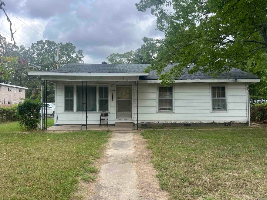 Great investment opportunity or perfect for a first time homebuyer!.  This home has three beds, two baths, large living room and dining room.  Large storage building also!