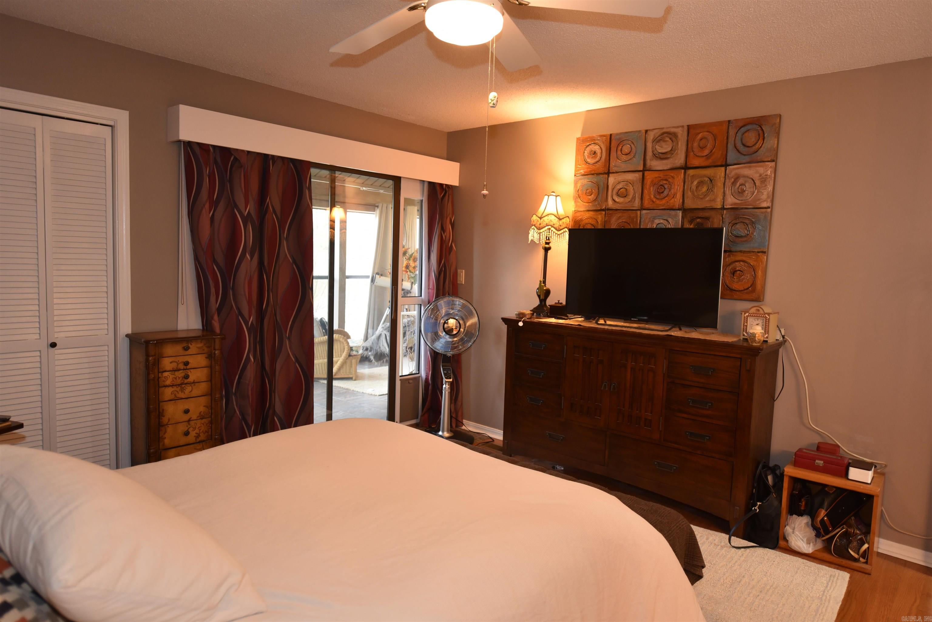 COUNTRY CLUB RIDGE TOWN - Residential