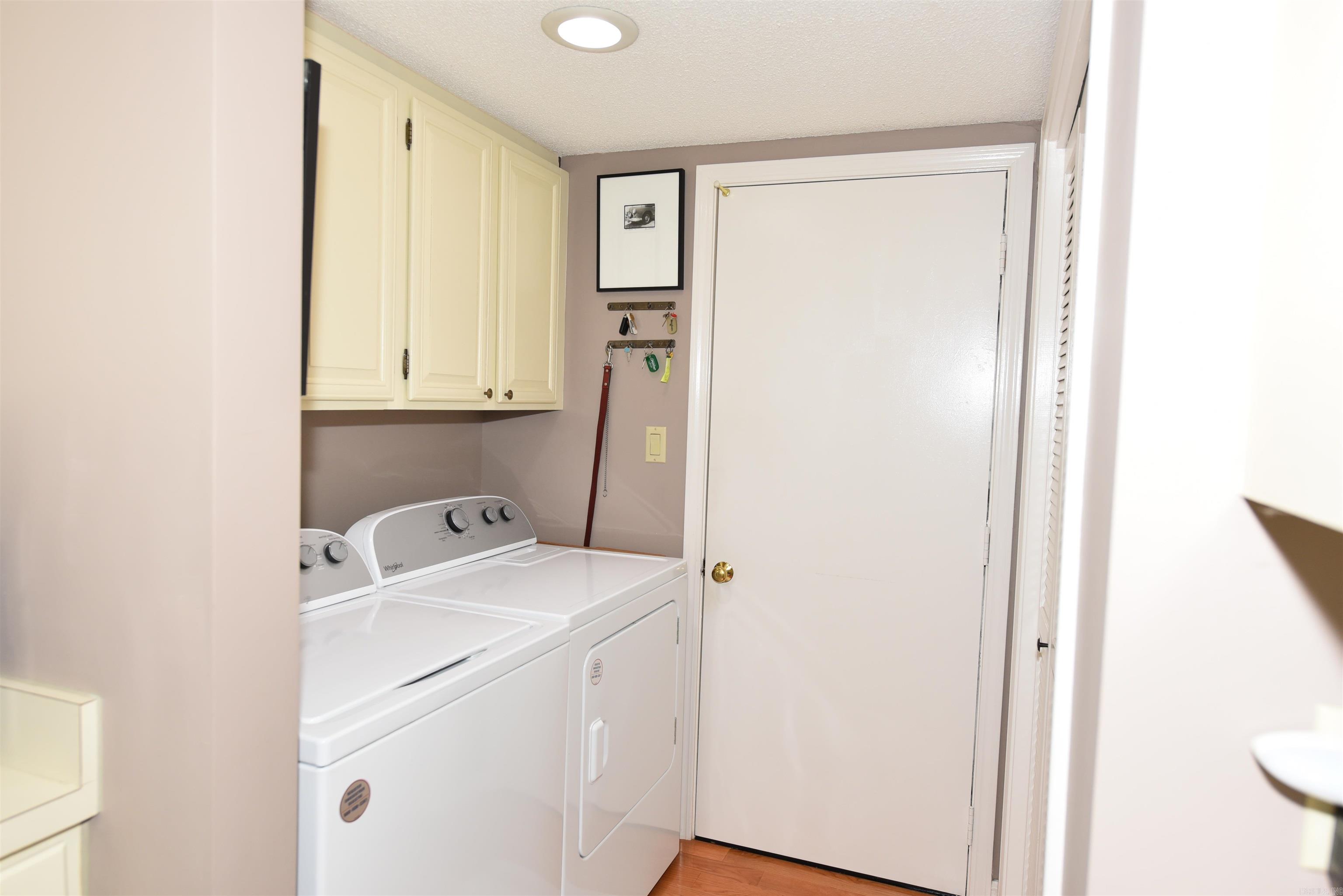 COUNTRY CLUB RIDGE TOWN - Residential