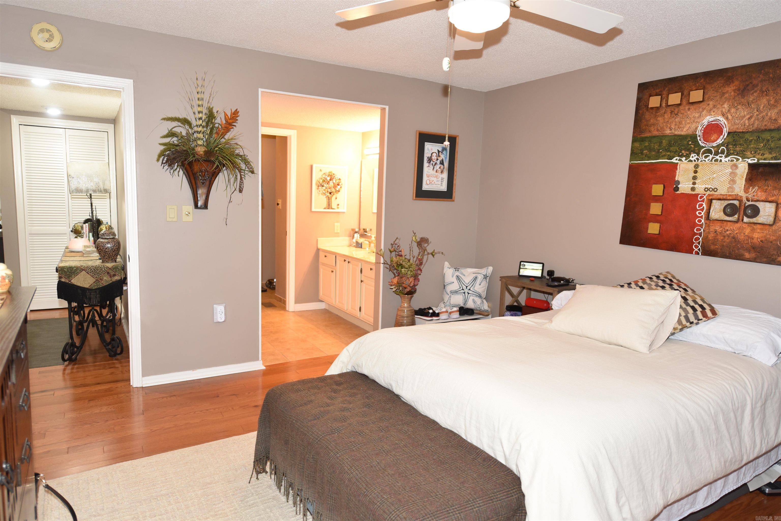 COUNTRY CLUB RIDGE TOWN - Residential