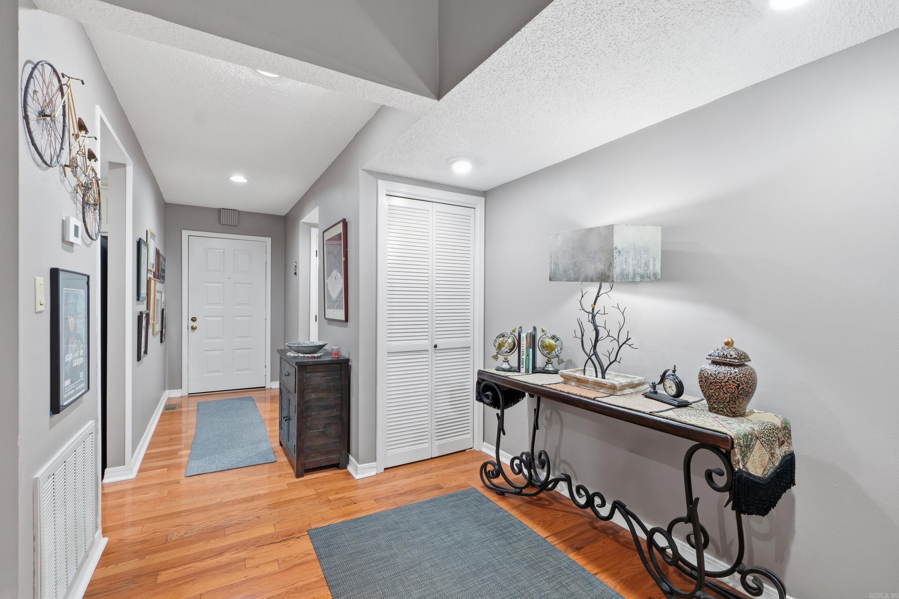 COUNTRY CLUB RIDGE TOWN - Residential
