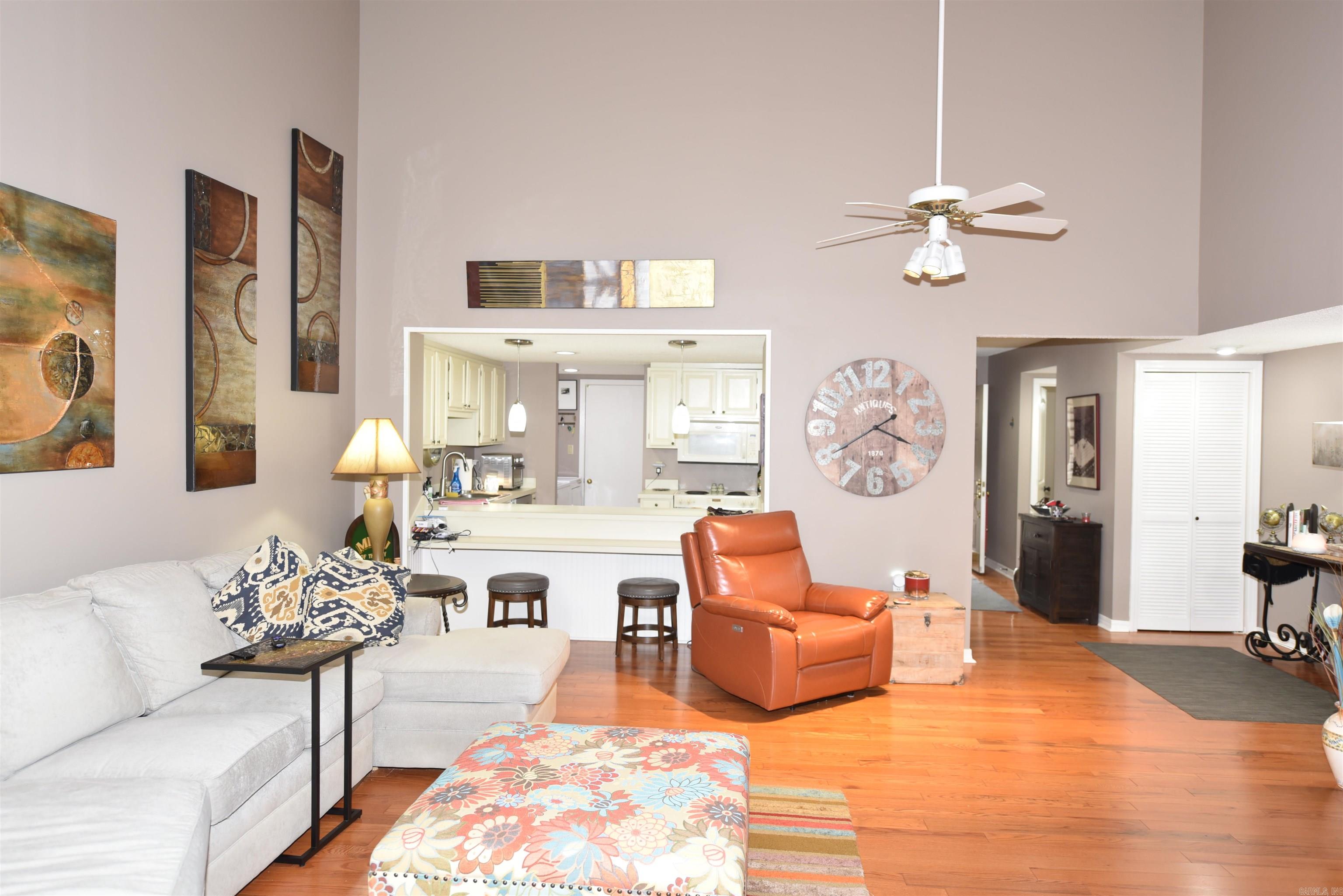 COUNTRY CLUB RIDGE TOWN - Residential