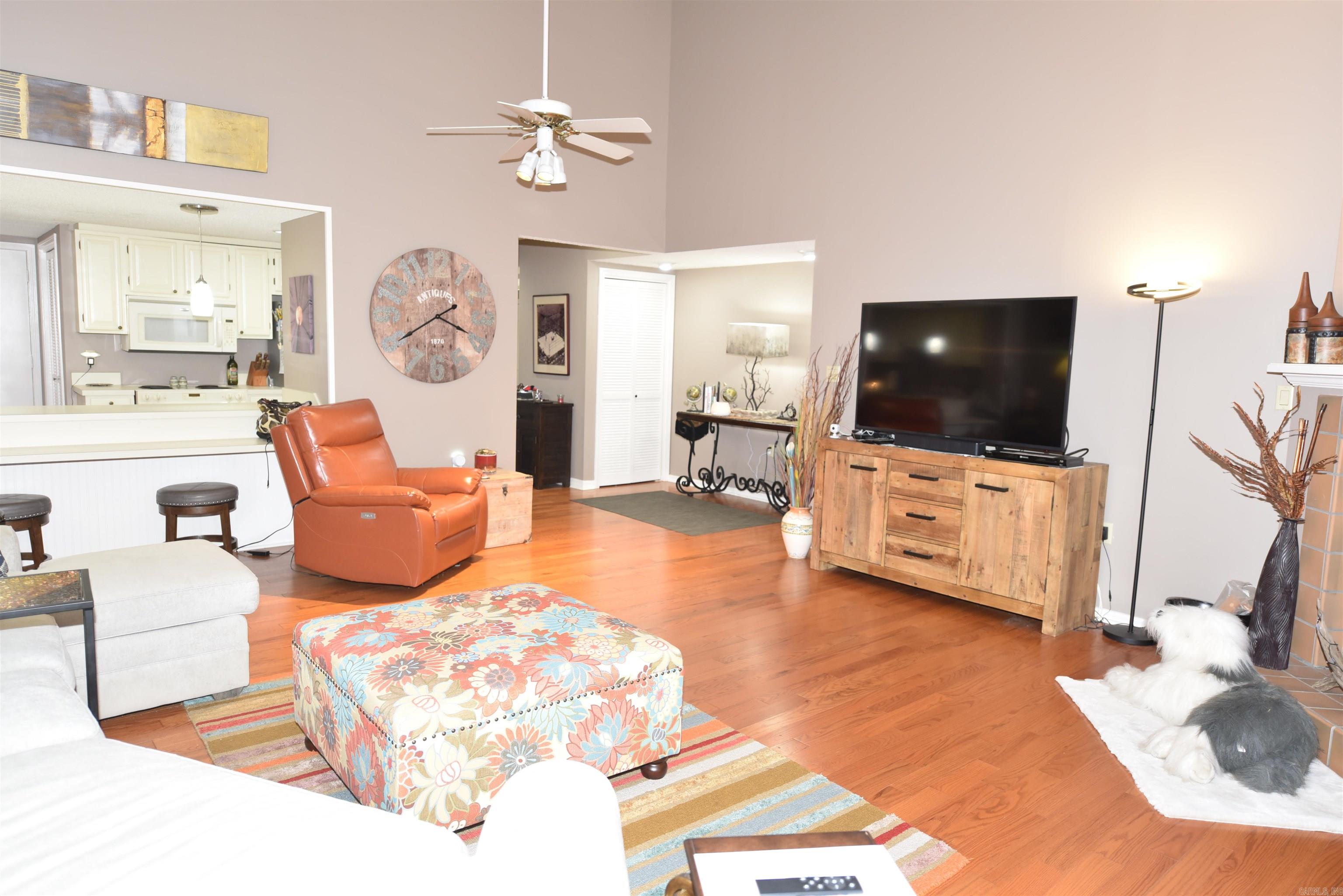 COUNTRY CLUB RIDGE TOWN - Residential